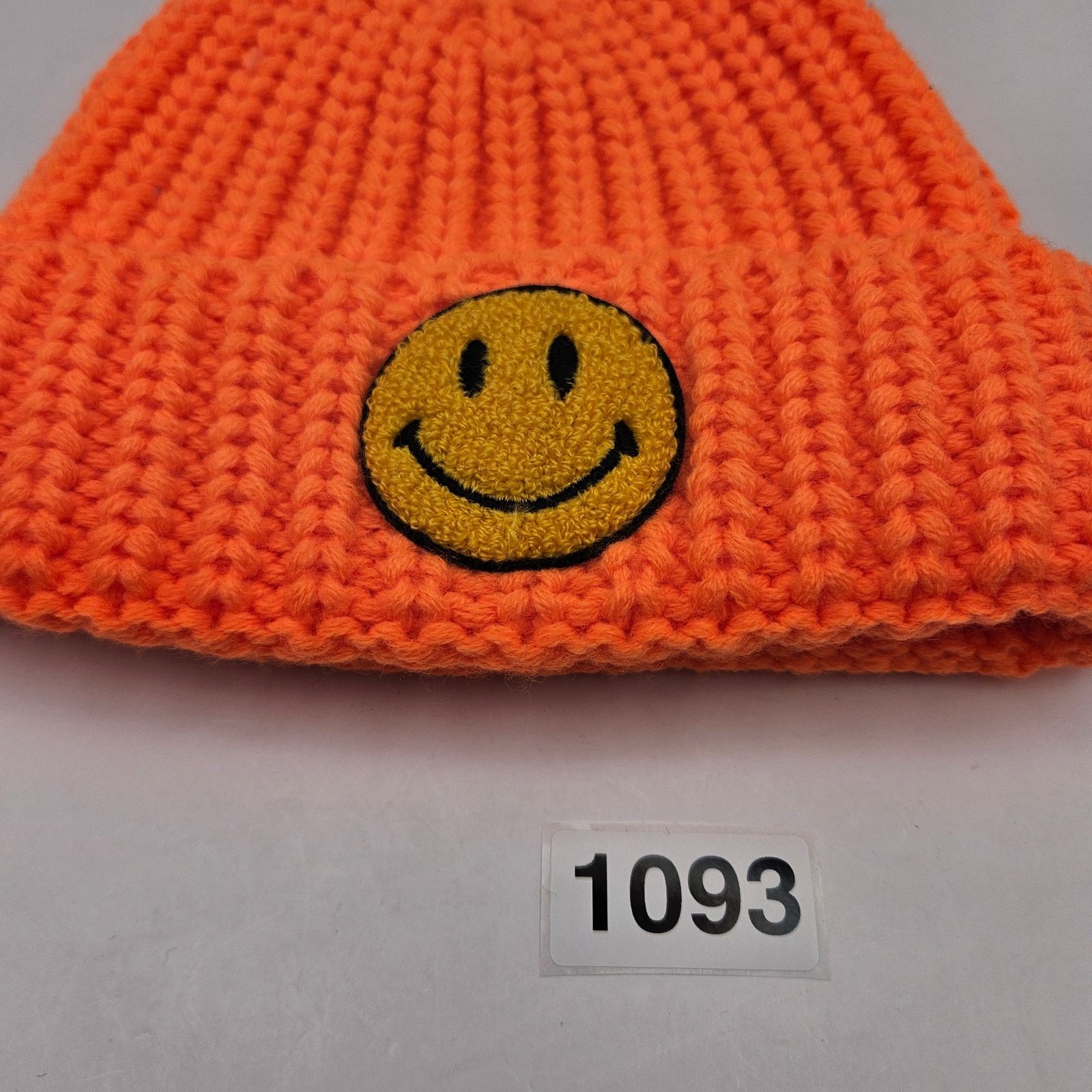 Market CHINATOWN MARKET X SMILEY BRIGHT ORANGE BEANIE NWT VINTAGE Size ONE SIZE - 5 Thumbnail