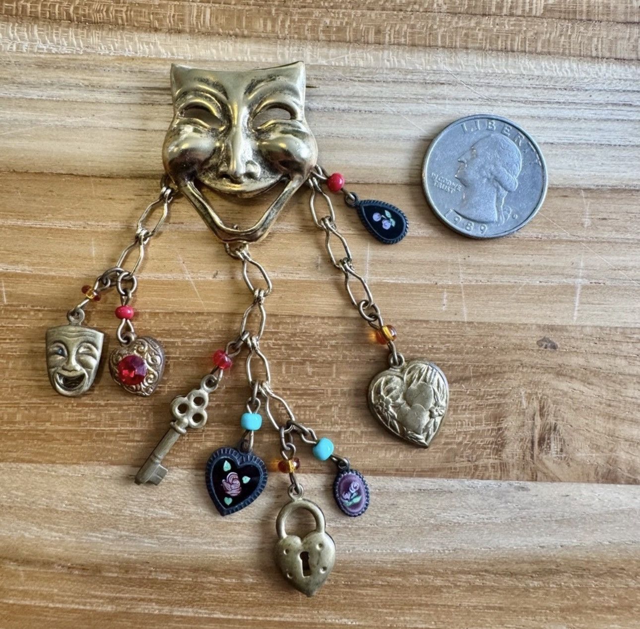 Other Rare Vintage Gold Tone Theater Mask Dangle Brooch Pin Size ONE SIZE - 2 Thumbnail