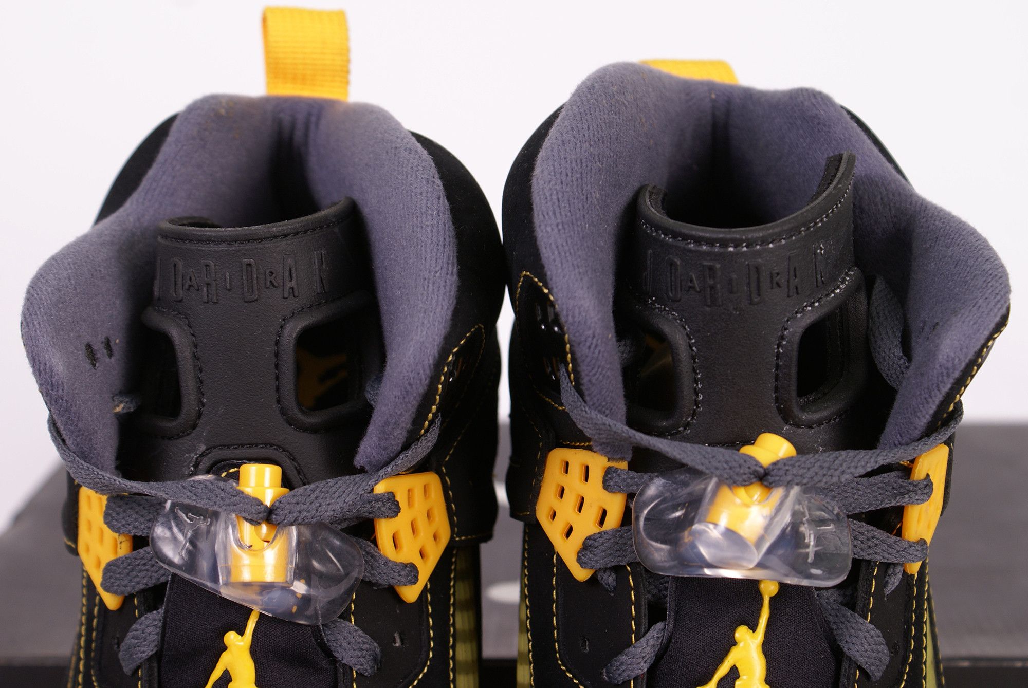 Jordan Brand 2013 Nike Air Jordan Spizike UNIVERSITY GOLD 315371 030 Size US 12.5 / EU 45-46 - 4 Thumbnail