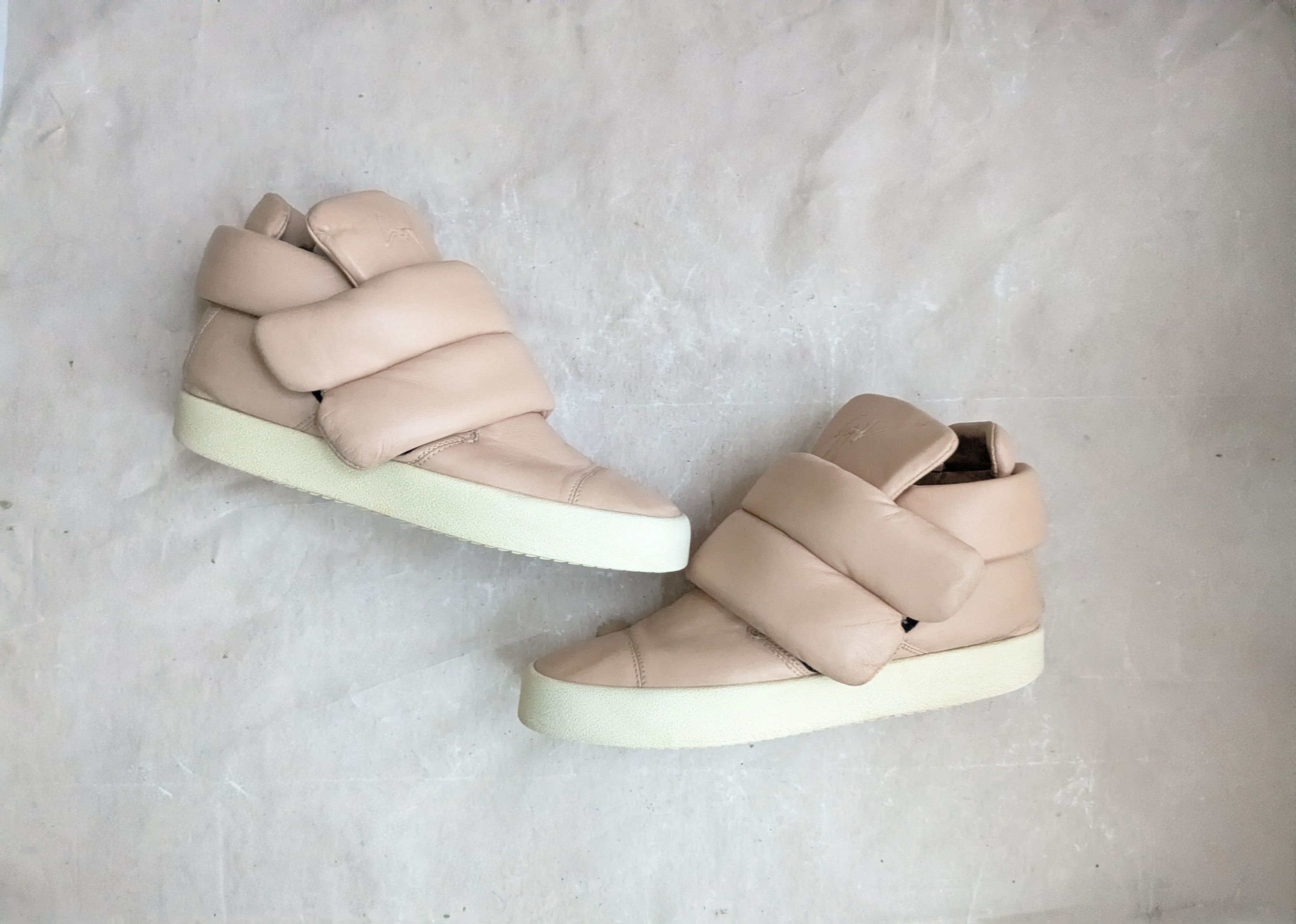 Giuseppe Zanotti Giuseppe Zanotti Kid Cudi Sneakers 13 46 Puffy Straps Size US 13 / EU 46 - 1 Thumbnail
