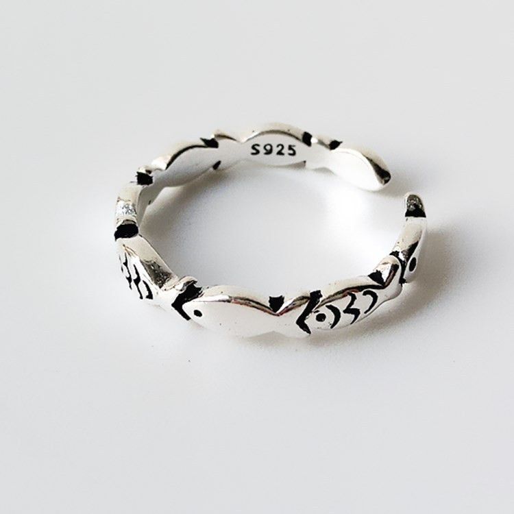 VIBE Vintage-Style Distressed Fish Ring Size ONE SIZE - 2 Thumbnail