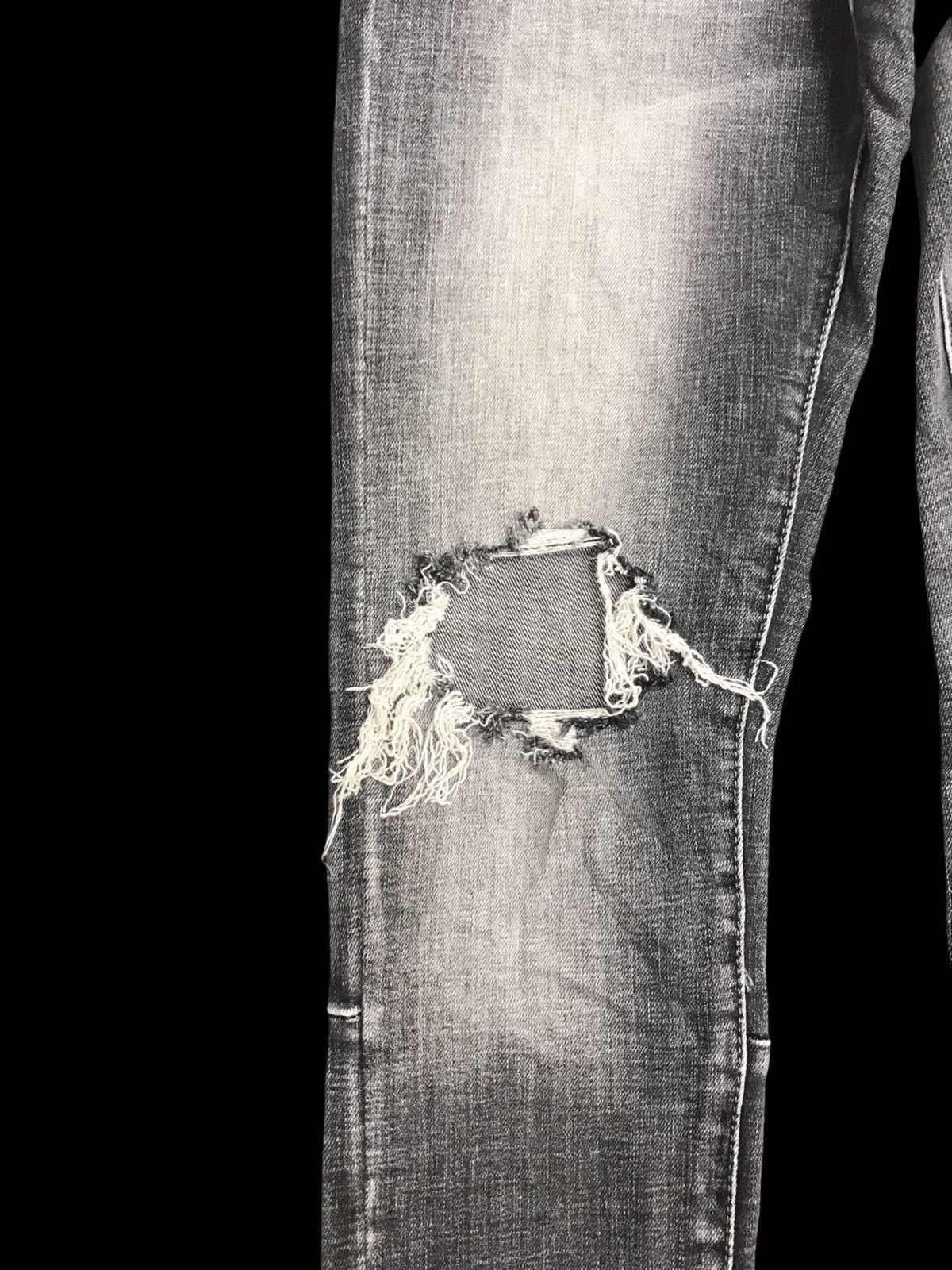 Japanese Brand 💥mnml Black Stone Wash Skinny Distressed Denim F191 Size US 32 / EU 48 - 6 Thumbnail