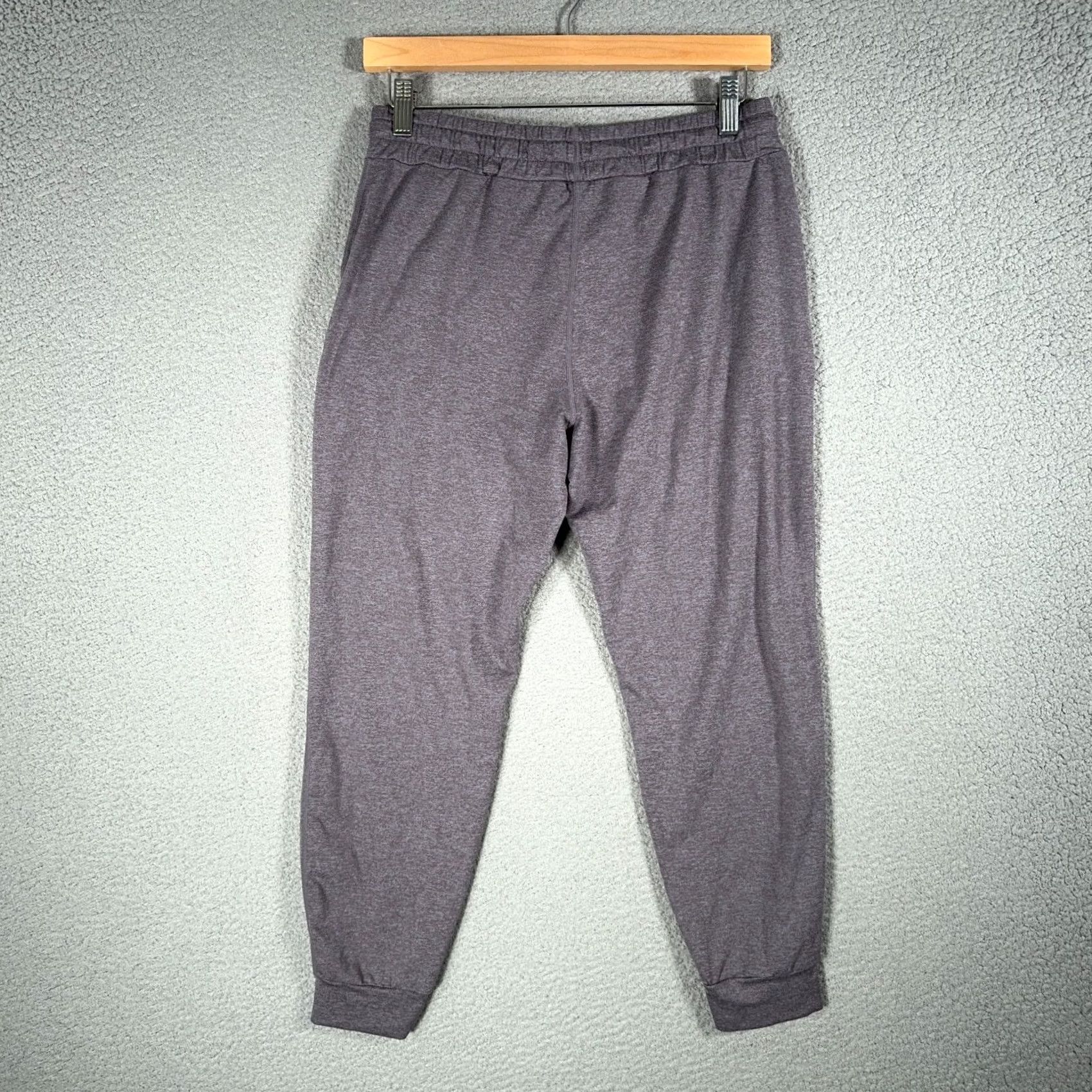 Vuori Vuori Womens Small Purple Performance Joggers Slim Tapered Pockets Logo Stretch Sweatpants Size 28" / US 6 / IT 42 - 2 Thumbnail
