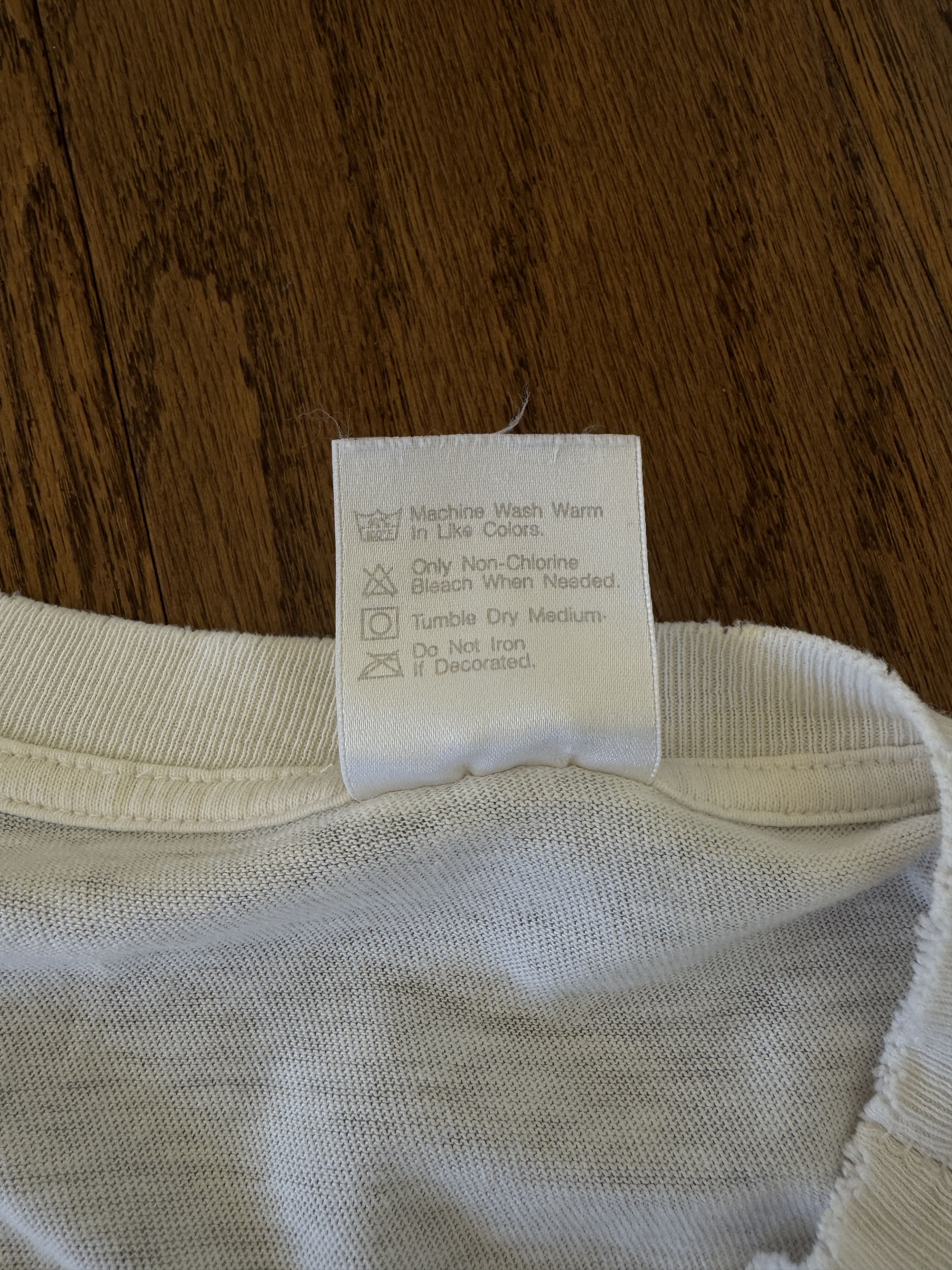 Vintage Paul Mccartney World Tour Tee Size US L / EU 52-54 / 3 - 6 Thumbnail