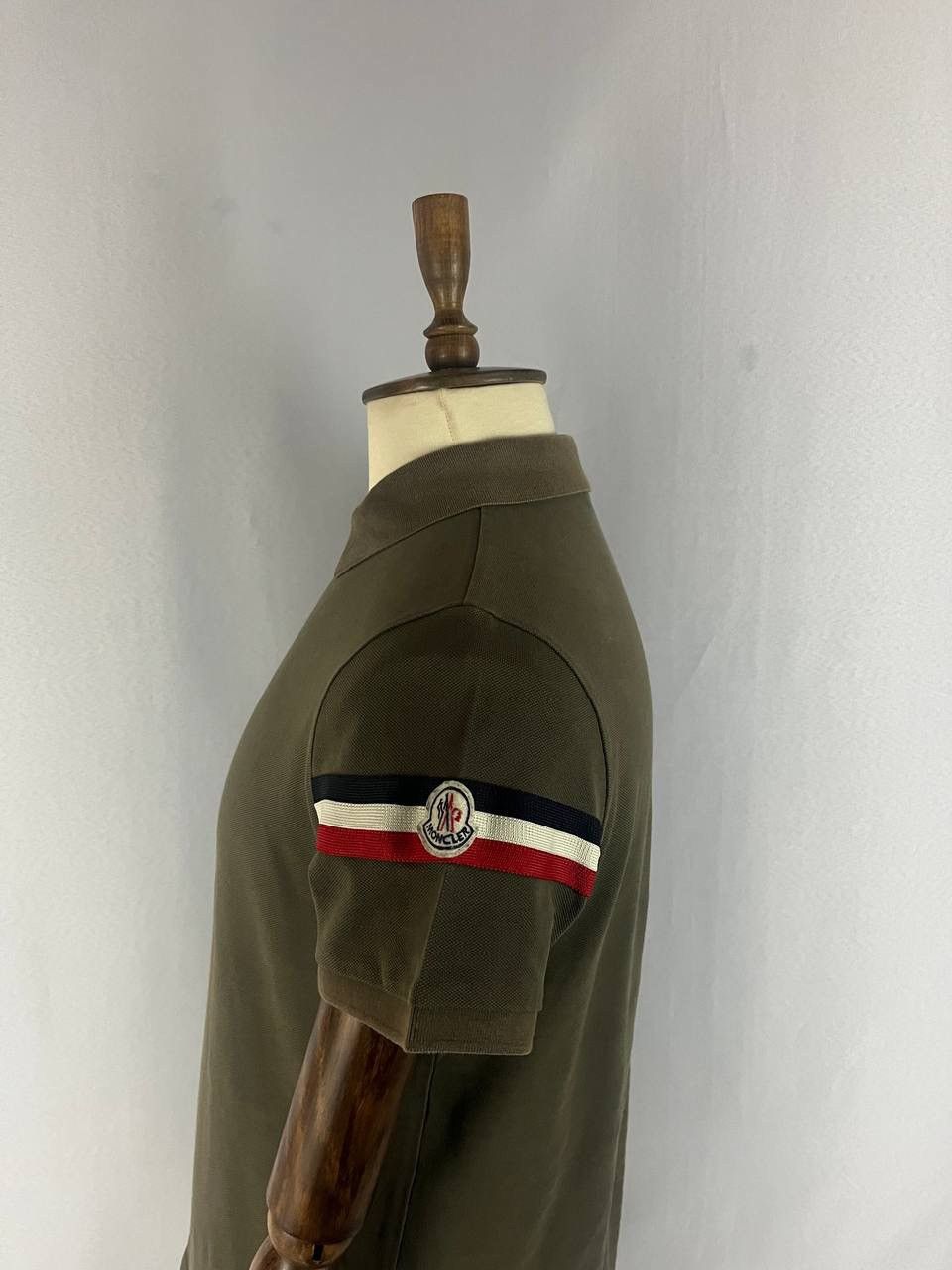Moncler Moncler Polo Brown Tee T Shirt Size US L / EU 52-54 / 3 - 5 Thumbnail