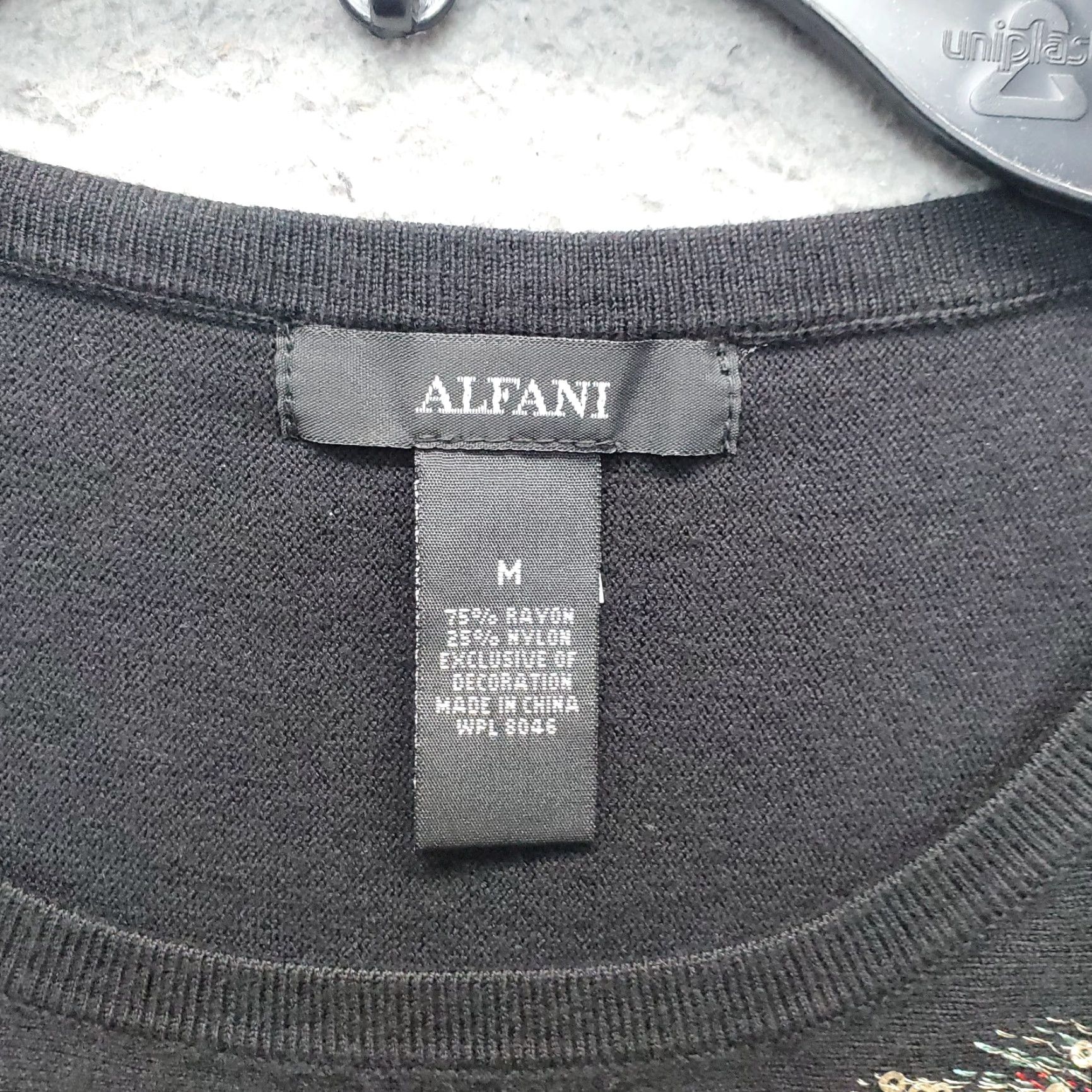 Alfani Alfani Womens Tunic Blouse M Black Embroidered Rose Peacock Sequin Pullover Crew Neck Long Sleeve Shirt 90s Outdoor Size M / US 6-8 / IT 42-44 - 6 Thumbnail