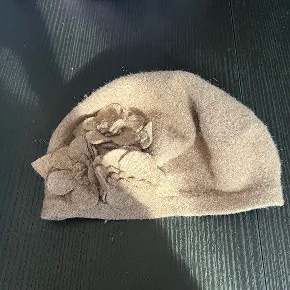 Other Vintage wool flower appliqué Beret hat Size ONE SIZE - 1 Thumbnail