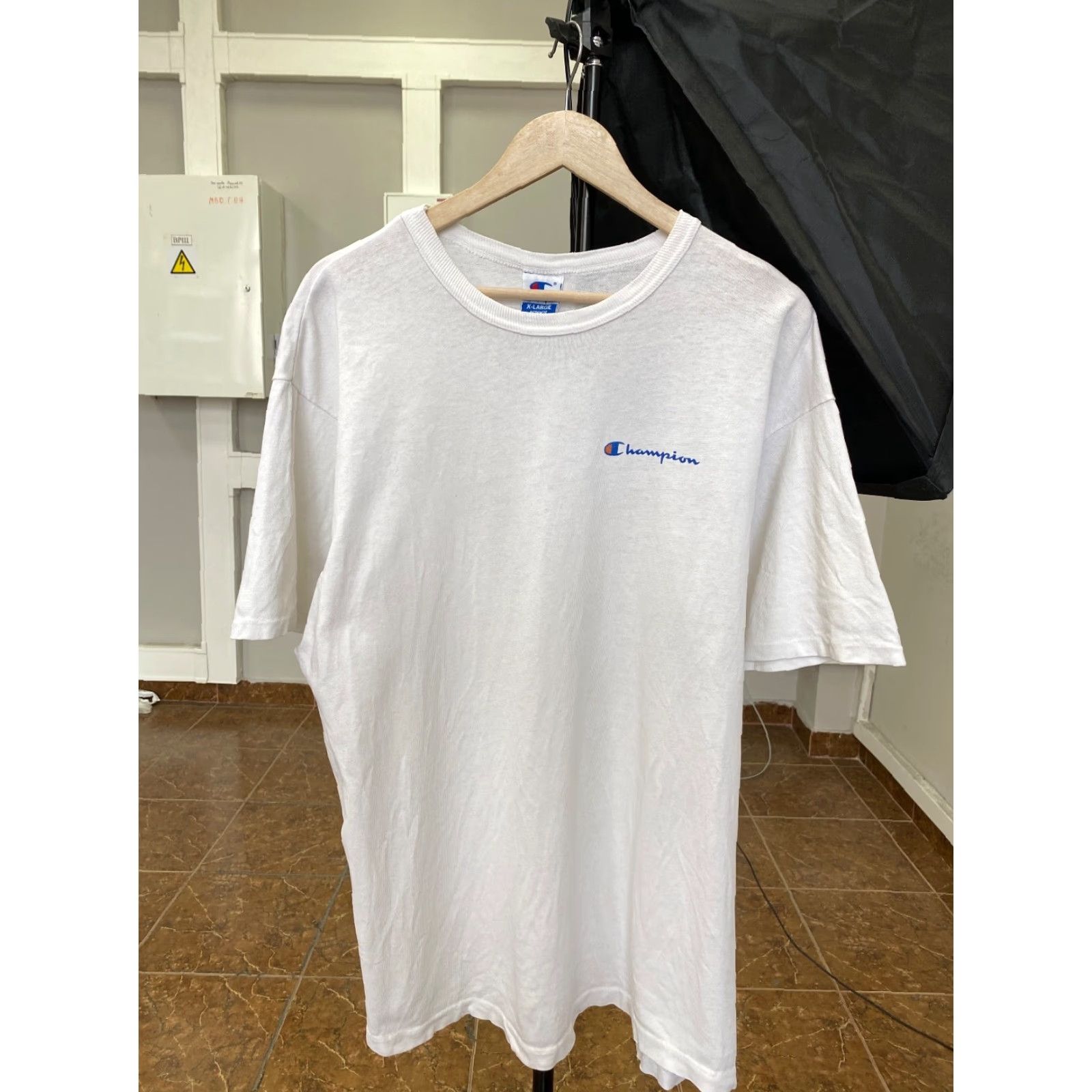 Champion VINTAGE Champion T-Shirt XL White 90s Made In USA Mens Shirt Size US XL / EU 56 / 4 - 2 Thumbnail