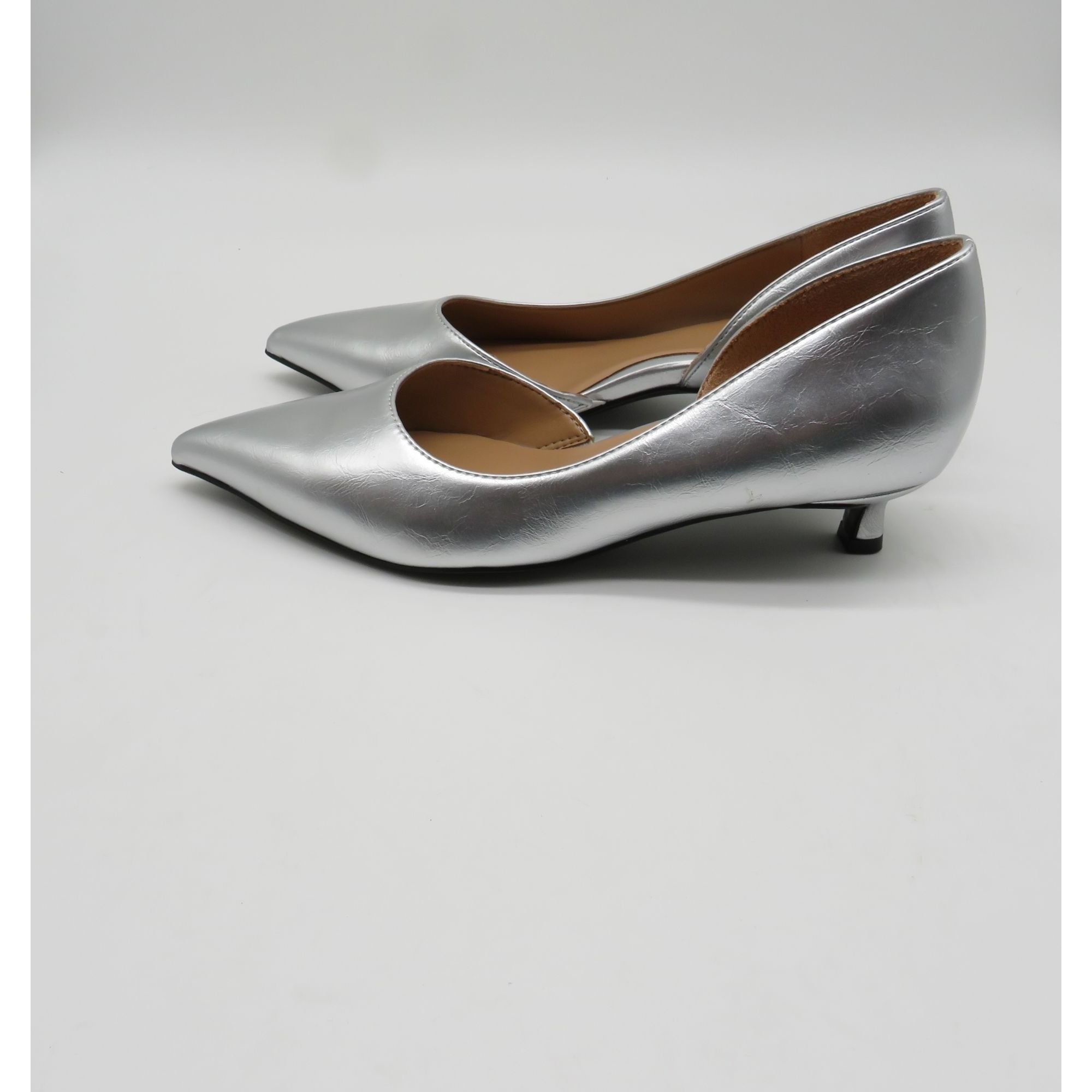 Naturalizer Naturalizer Gallant Women's Silver Kitten Heel Pumps Size 5 Size US 5 / IT 35 - 5 Thumbnail