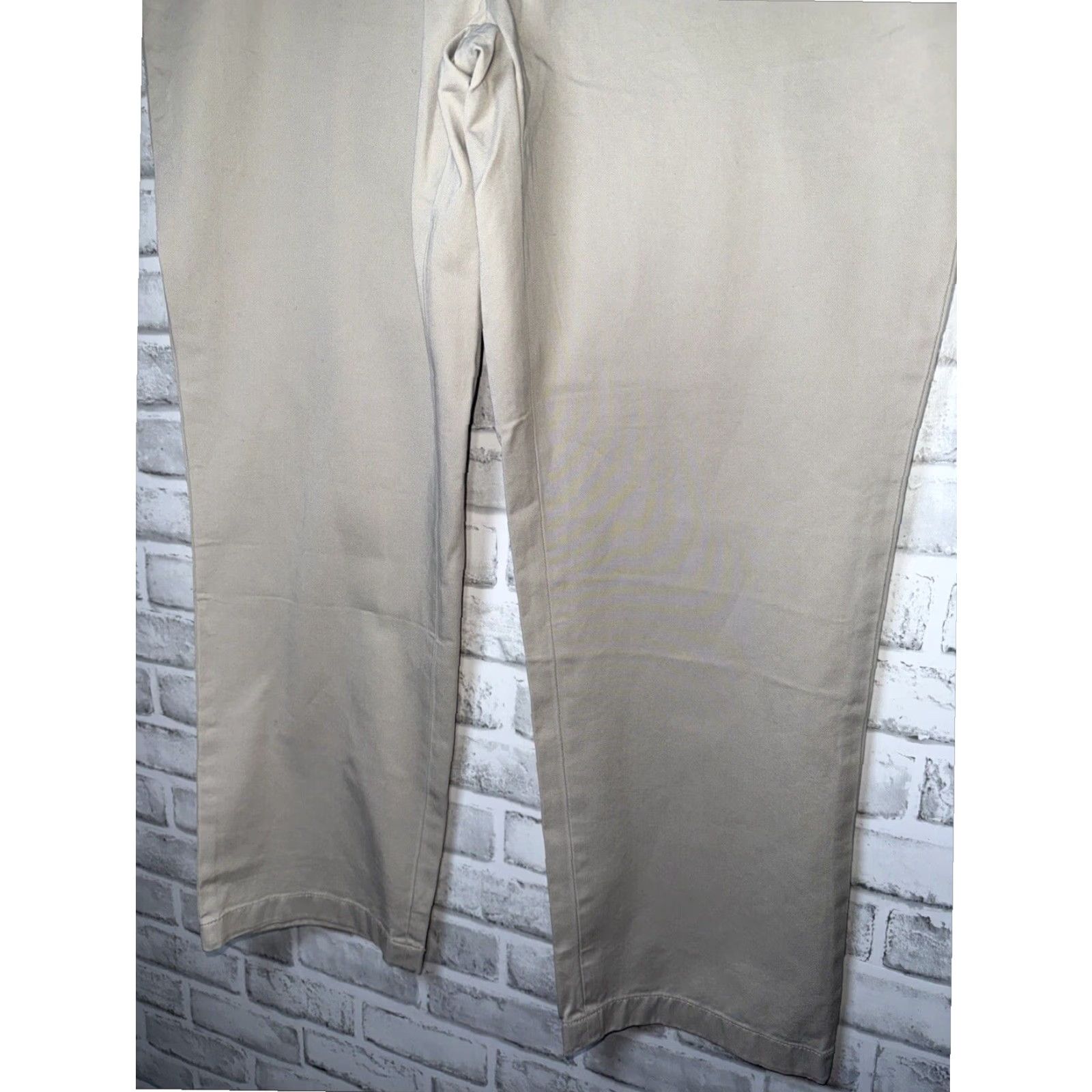 Polo Ralph Lauren Polo Ralph Lauren Classic Fit Khaki Pants Men's 40 X 32 Beige Size US L / EU 52-54 / 3 - 3 Thumbnail