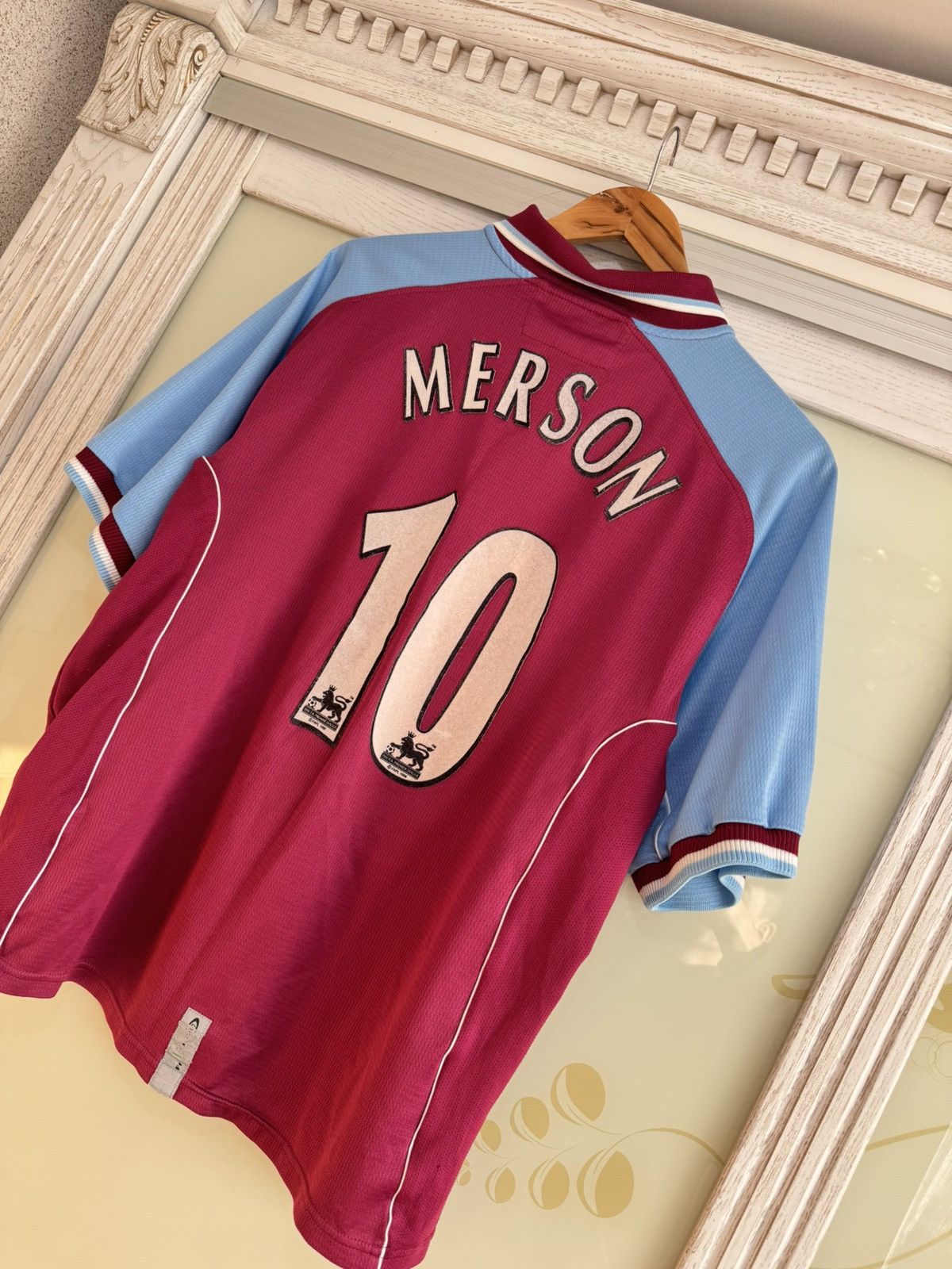 Diadora Vintage Merson #10 Aston Villa 2000-2001 Home Soccer Jersey Size US L / EU 52-54 / 3 - 10 Thumbnail