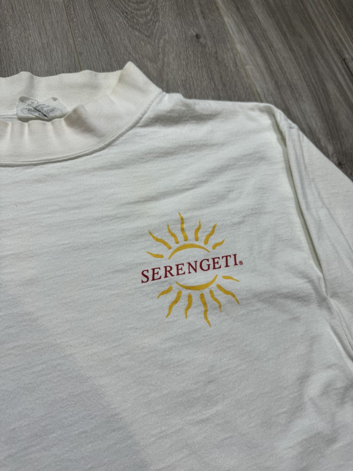 Vintage Vintage 80 90's SERENGETI Eyewear Sunglasses Promo Shirt Size US XL / EU 56 / 4 - 3 Thumbnail