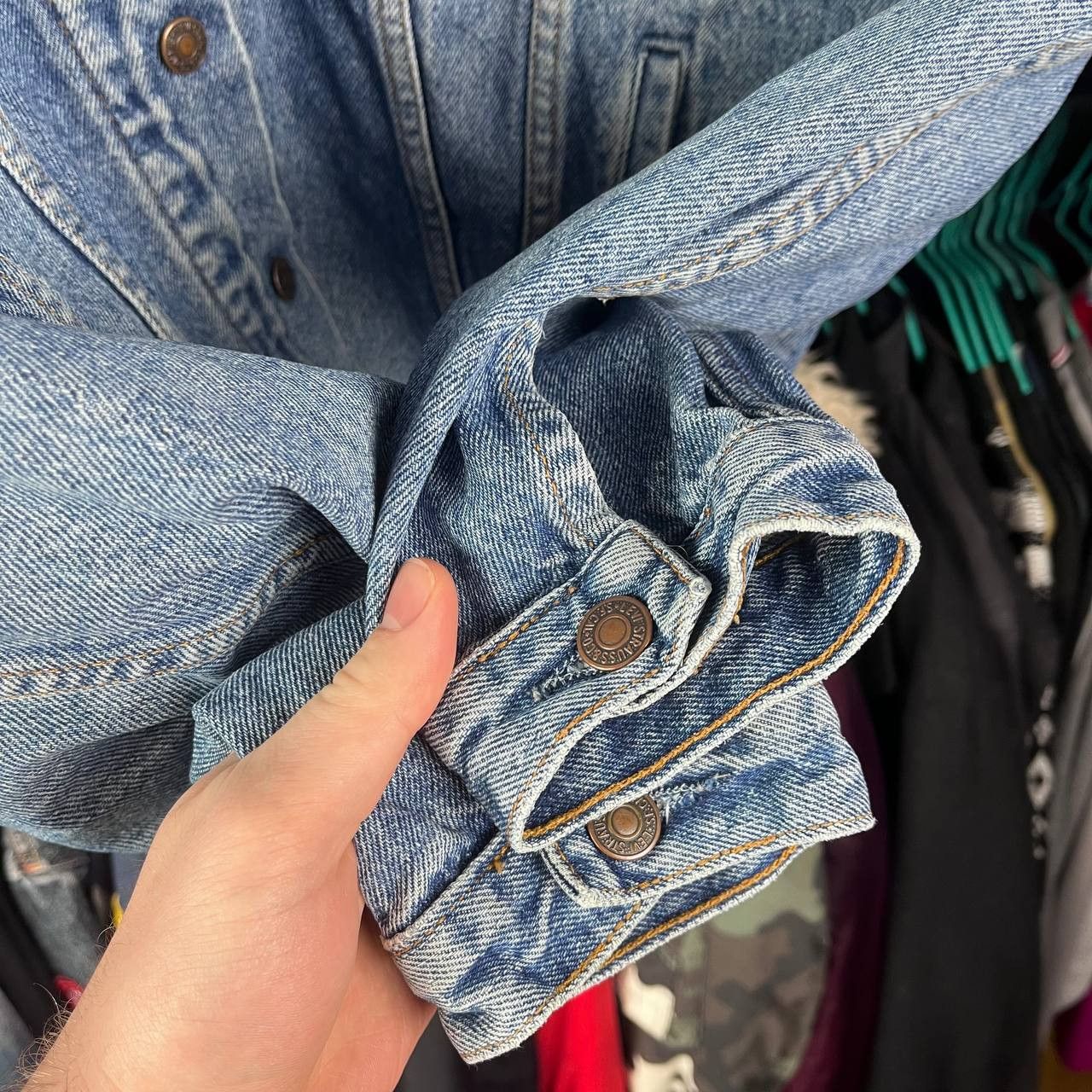 Levi's Vintage Clothing Vintage 90s Levis Blue Denim Jacket Distressed Size L Size US L / EU 52-54 / 3 - 7 Thumbnail