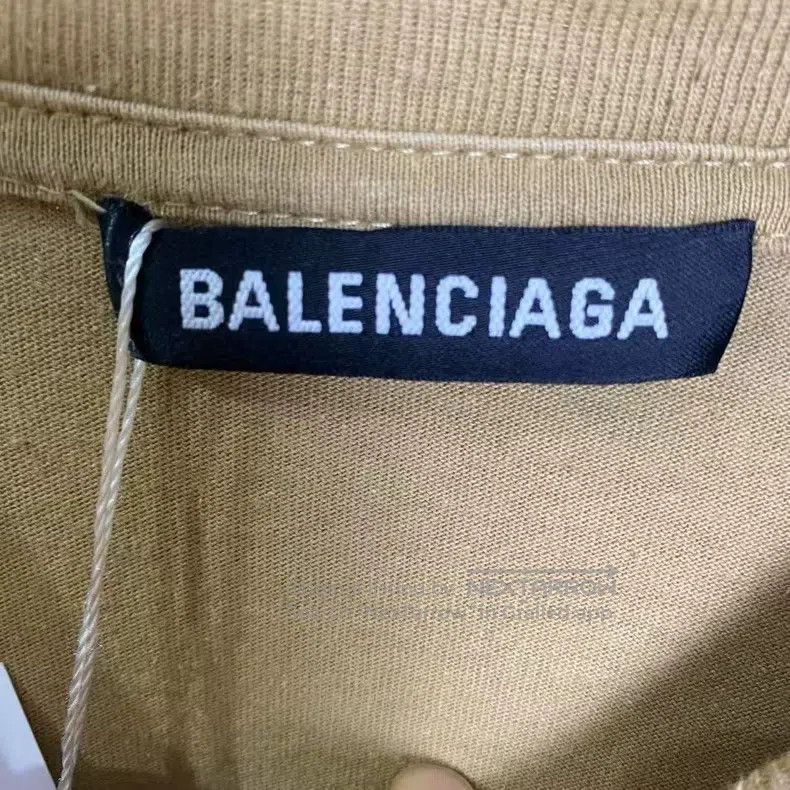 Balenciaga Balenciaga Wheat pattern khaki tee Size US L / EU 52-54 / 3 - 3 Thumbnail