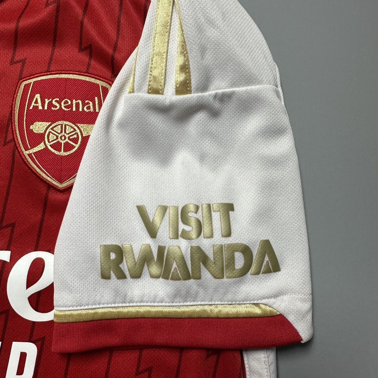 Vintage ARSENAL ADIDAS 2023/2024 FOOTBALL HOME JERSEY #41 RICE Size US M / EU 48-50 / 2 - 8 Thumbnail