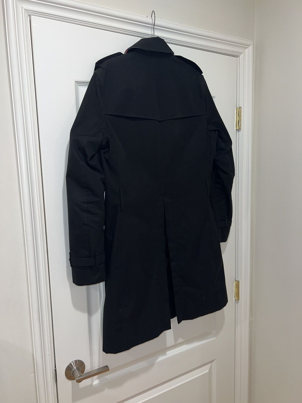 Burberry Classic Burberry trench coat Size US M / EU 48-50 / 2 - 20 Thumbnail