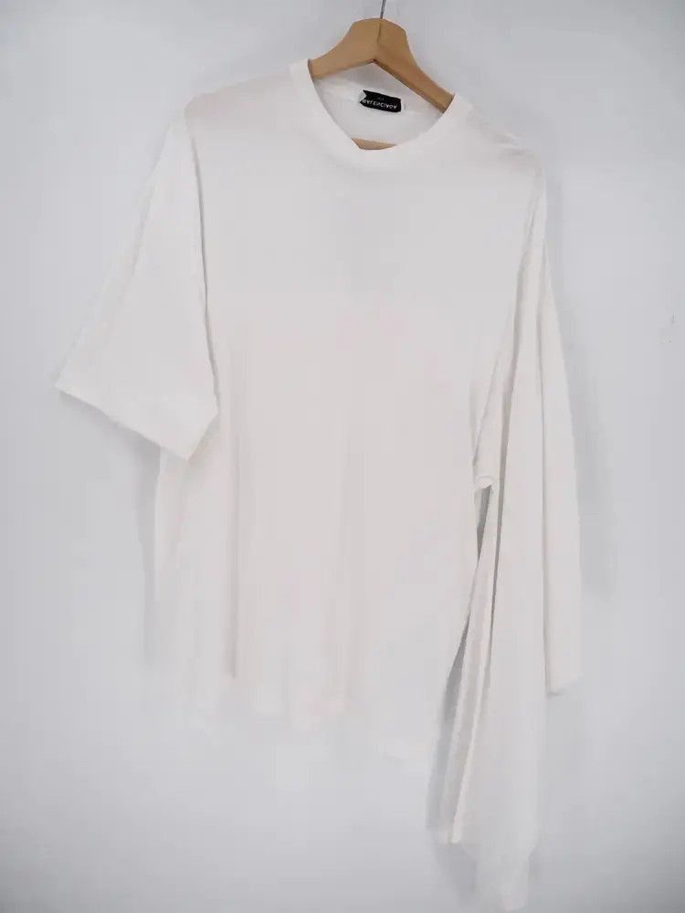 Balenciaga Balenciaga 18SS Back Logo Unevenness Tee Size US S / EU 44-46 / 1 - 3 Thumbnail