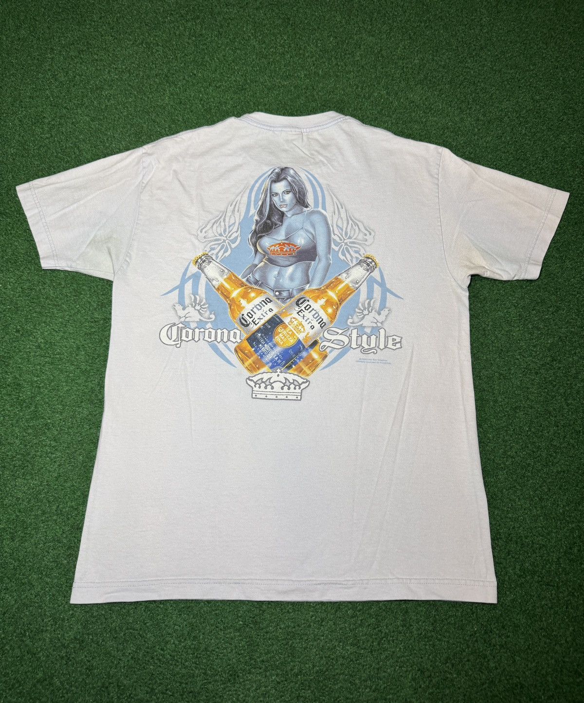 Corona Extra Vintage Beer Alcohol Y2K Pin Up Girl L T Shirt