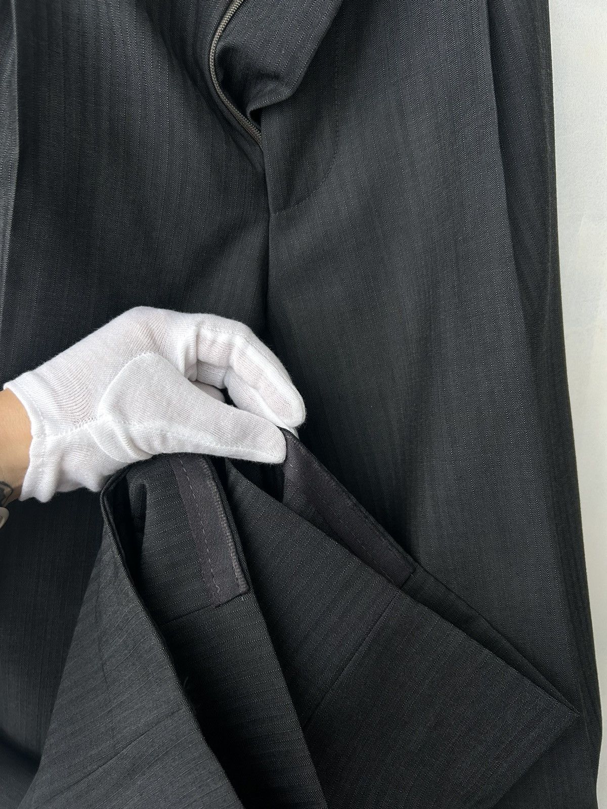 Hugo Boss Hugo Boss Wool Suit Size 42R - 16 Thumbnail