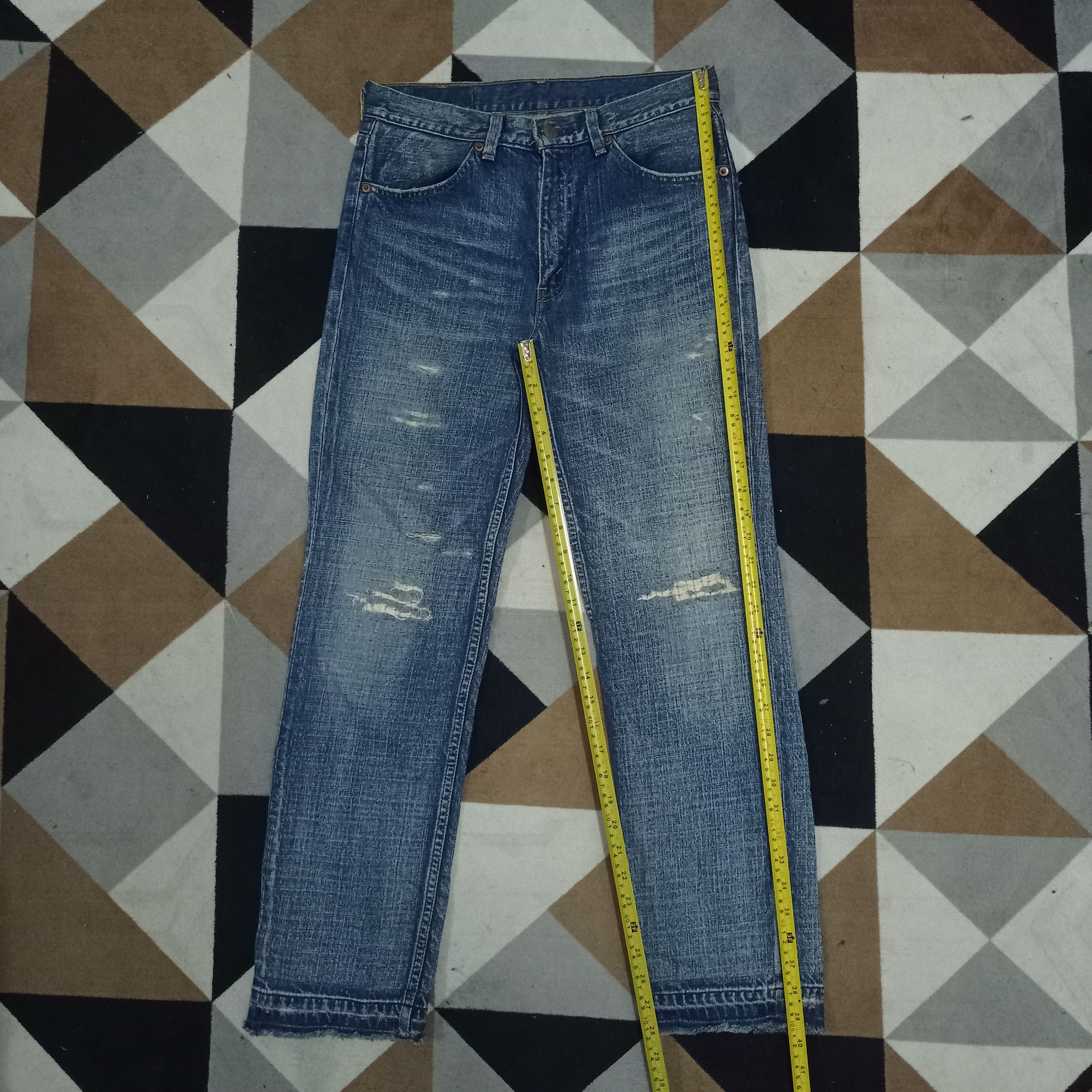 Levi's × Levi's Vintage Clothing Vintage 90s LEVIS 519 Japan Distressed Style Jeans Size US 30 / EU 46 - 9 Thumbnail