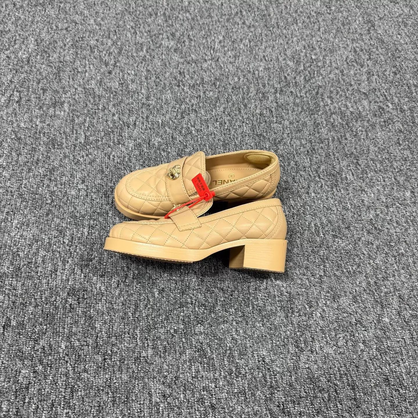 Chanel Chanel Beige Double C Heart Quilted Loafer 37 99N Size US 6.5 / IT 36.5 - 3 Thumbnail