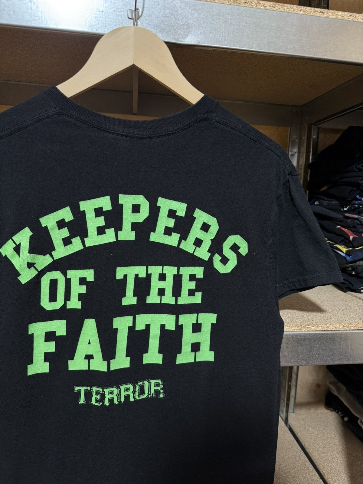 Band Tees × Vintage Vintage Keepers Of The Faith Terror Rock Band Retro T-Shirt Size US M / EU 48-50 / 2 - 3 Thumbnail