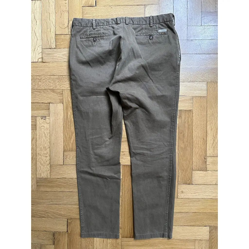 Burberry Burberry London Slim Fit Khaki Chinos Classic Trousers W36 Size US 36 / EU 52 - 1 Thumbnail