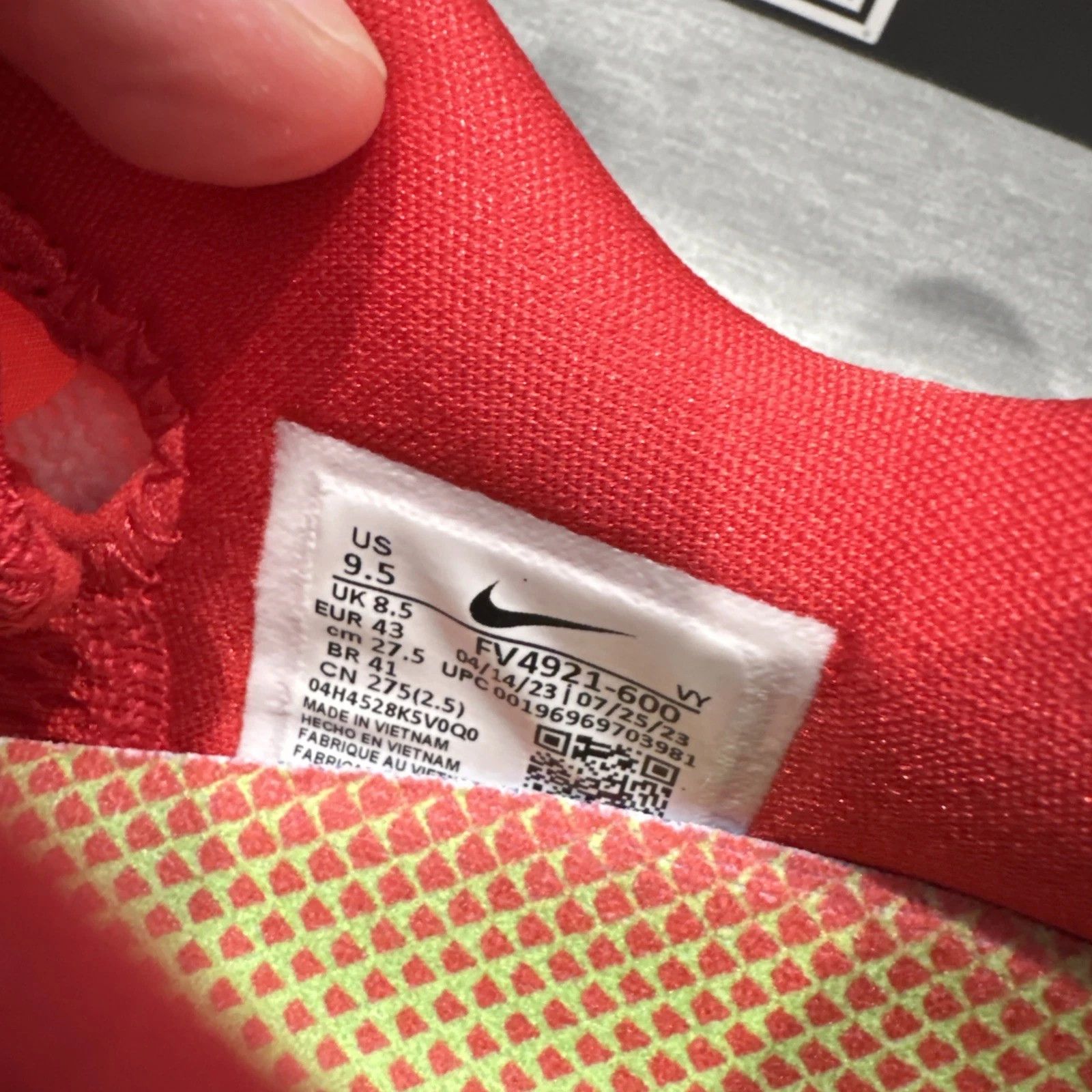 Nike New DS Nike Kobe 6 Protro Reverse Grinch Size US 9.5 / EU 42-43 - 7 Thumbnail