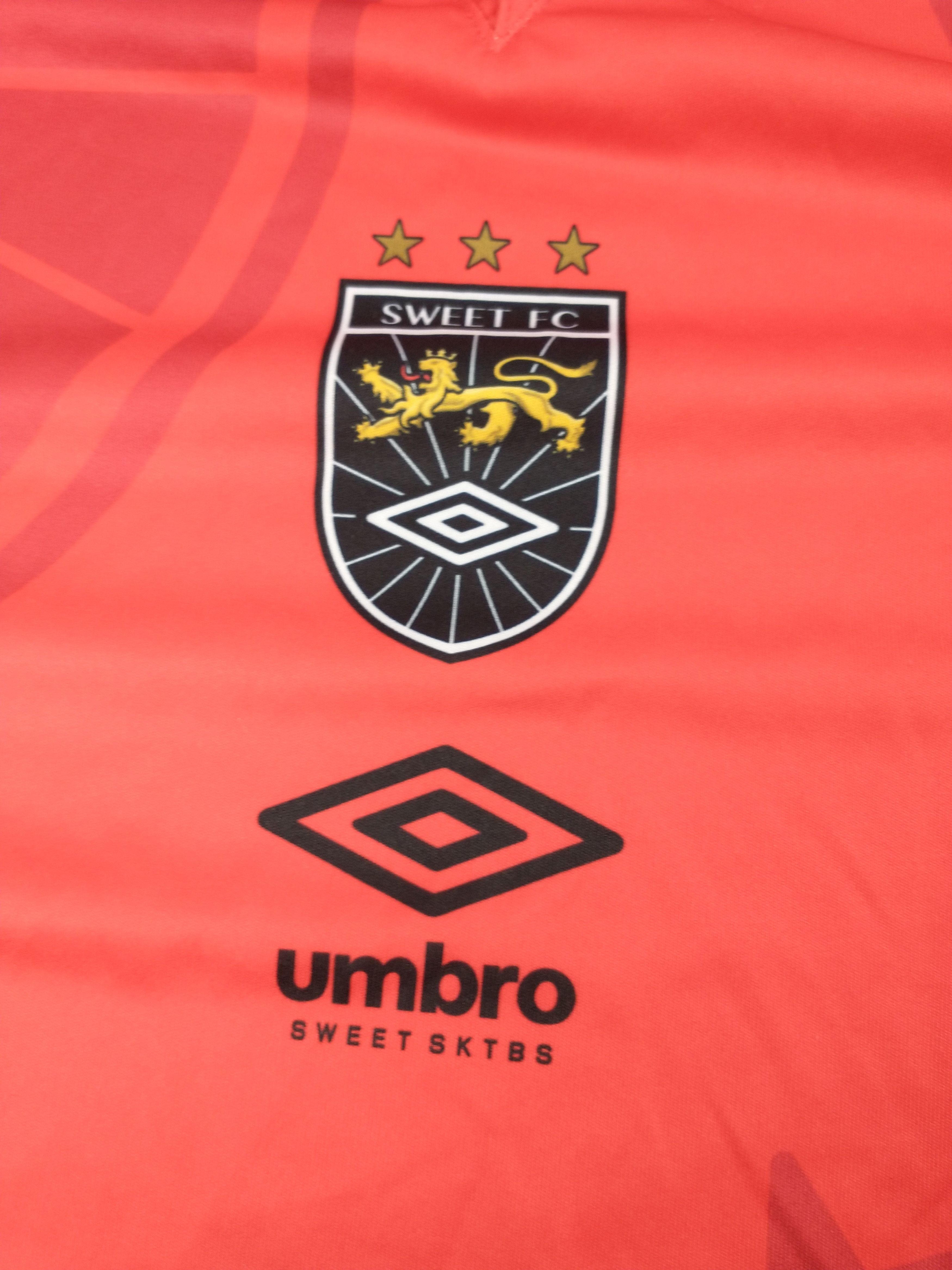 Umbro Umbro x Sweet SKTBS Jersey Size M Red Sweet FC Soccer Size US M / EU 48-50 / 2 - 5 Thumbnail