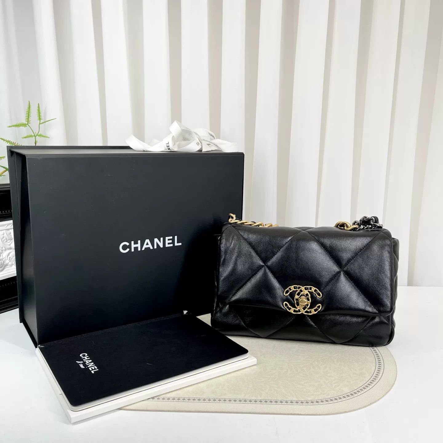 Chanel Pre-loved Bag Very good condition Size ONE SIZE - 1 Thumbnail