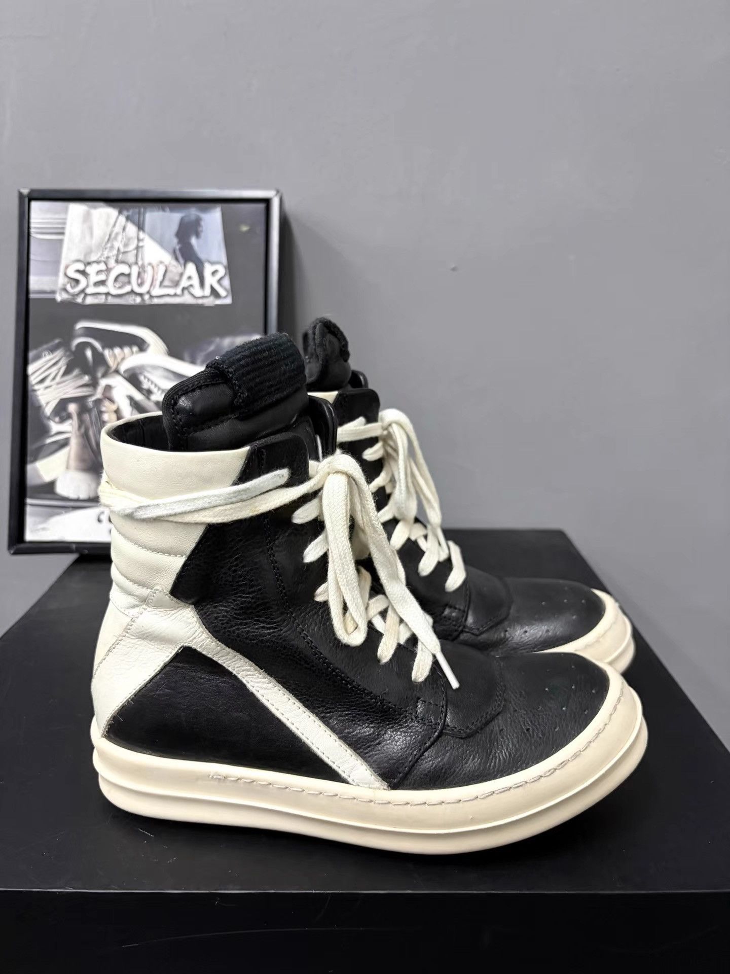 Rick Owens Rick Owens Black White Inverted Triangle Sneakers K34 Size US 6 / IT 36 - 4 Thumbnail