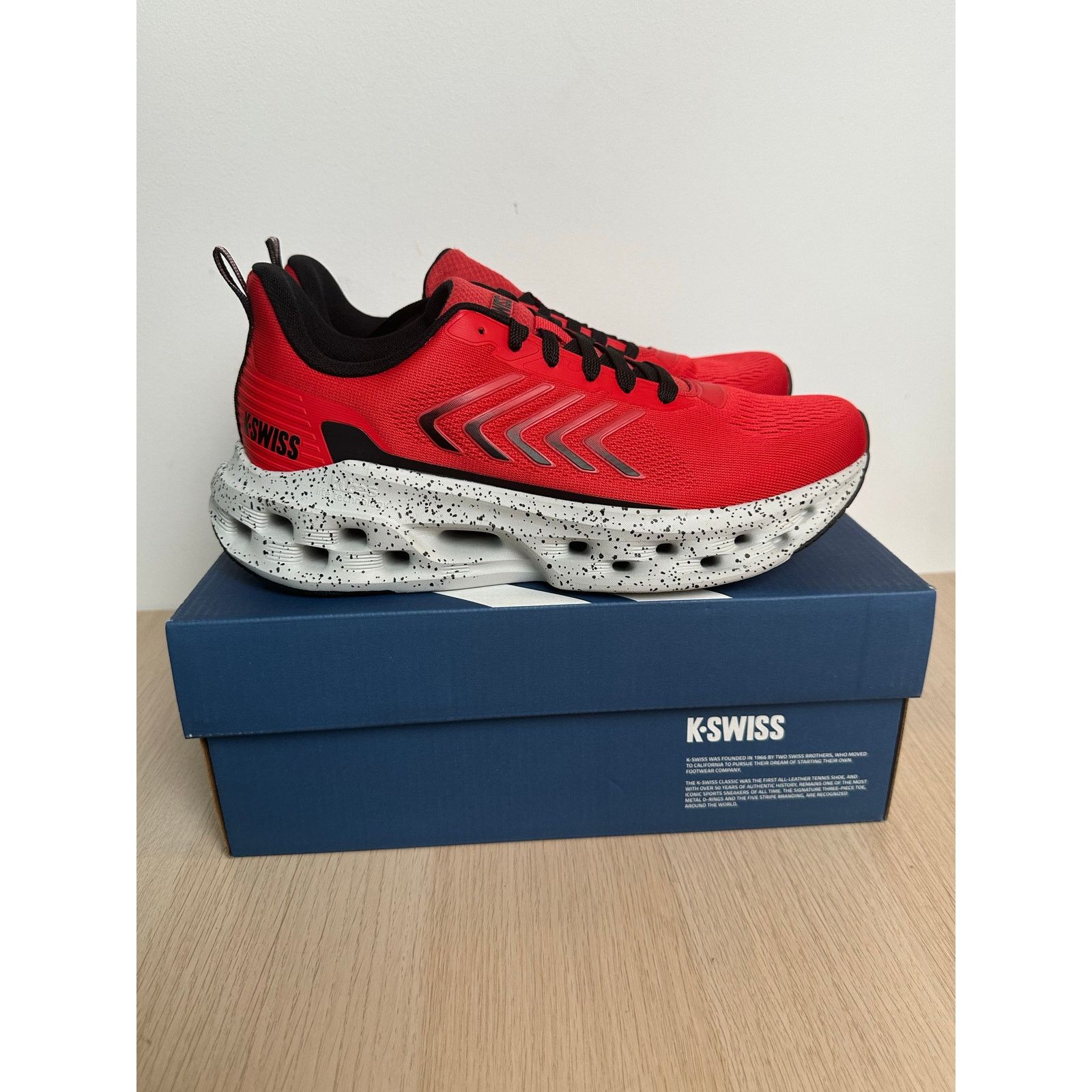 K-Swiss K-Swiss Melrose Tubes Lite Red Sneaker - Size 7.5M - New Size US 7.5 / EU 40-41 - 1 Thumbnail