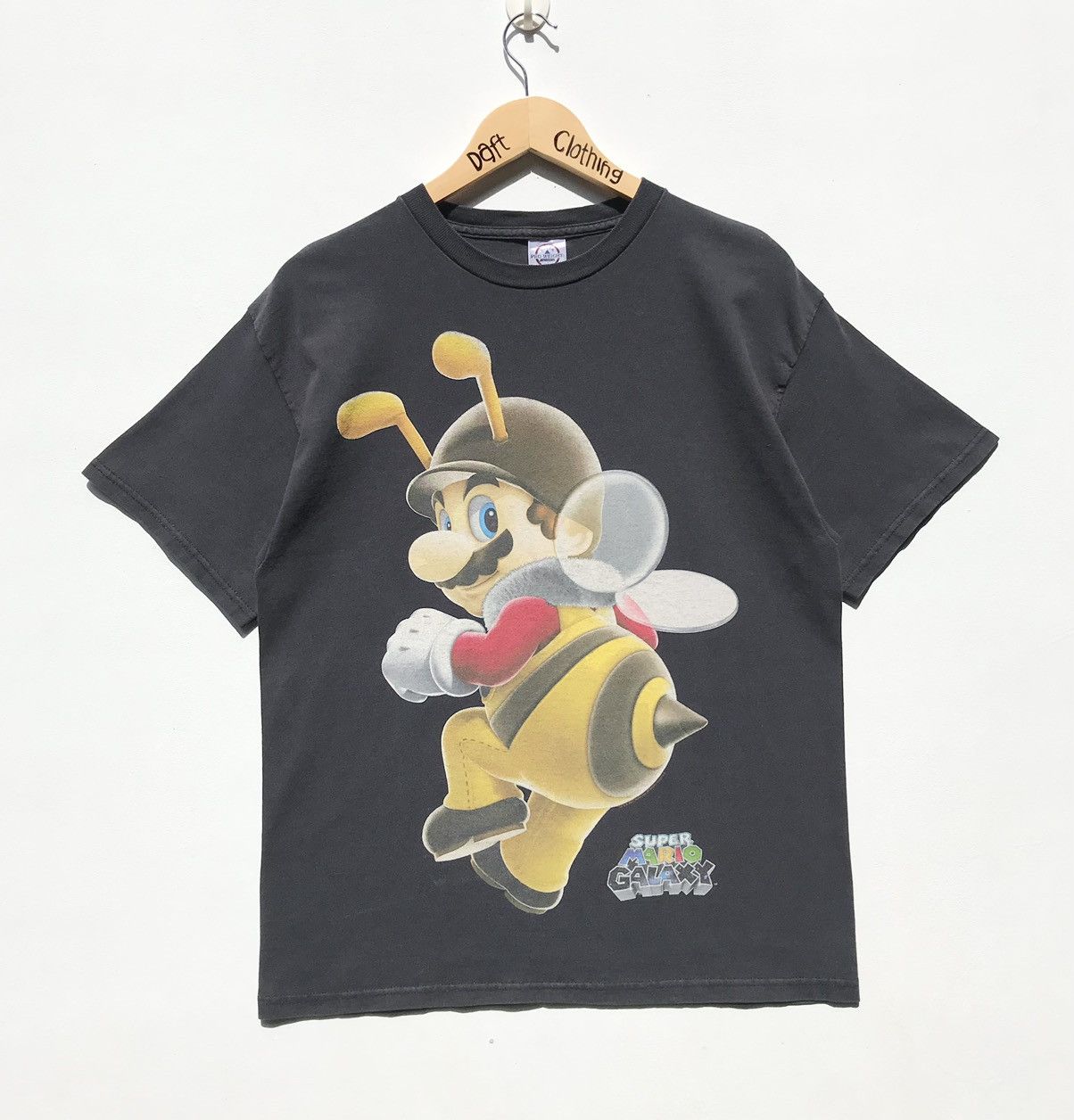 The Game Vintage Super Mario Galaxy Tee Super Mario Games SunFaded Size US M / EU 48-50 / 2 - 1 Thumbnail