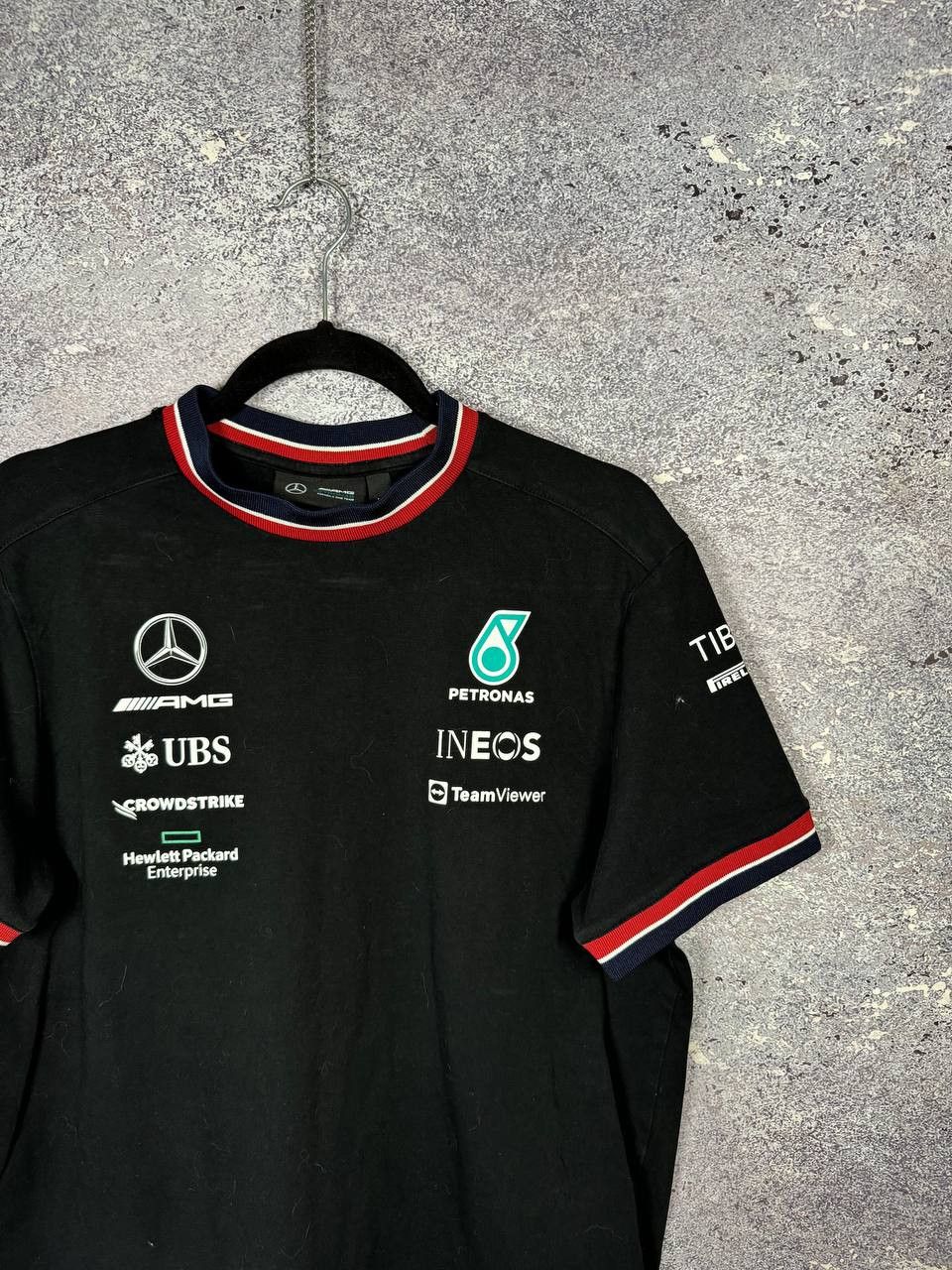 Mercedes-Benz Mercedes F1 Petronas Team 2022 Formula 1 Jersey Size US M / EU 48-50 / 2 - 2 Thumbnail