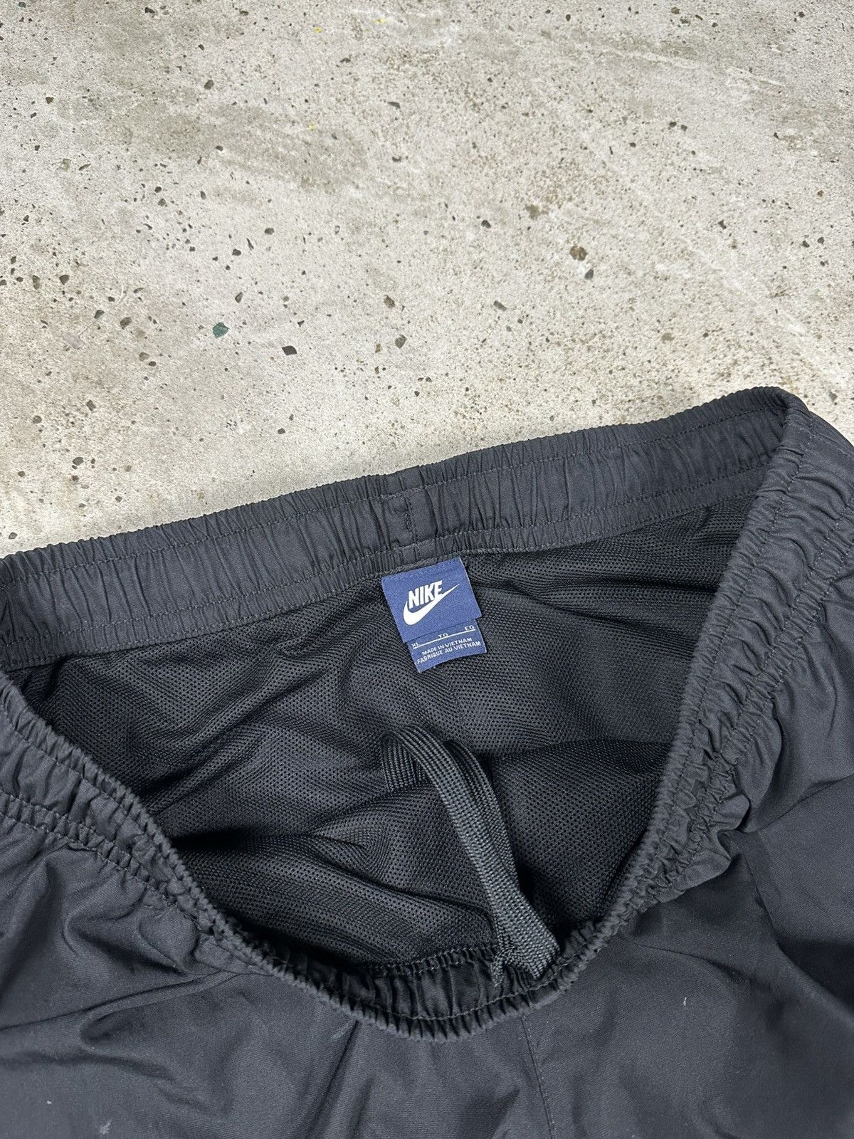Nike Vintage Y2K Nike Black Baggy Track Pants Swoosh Spell Out Size US 36 / EU 52 - 11 Thumbnail