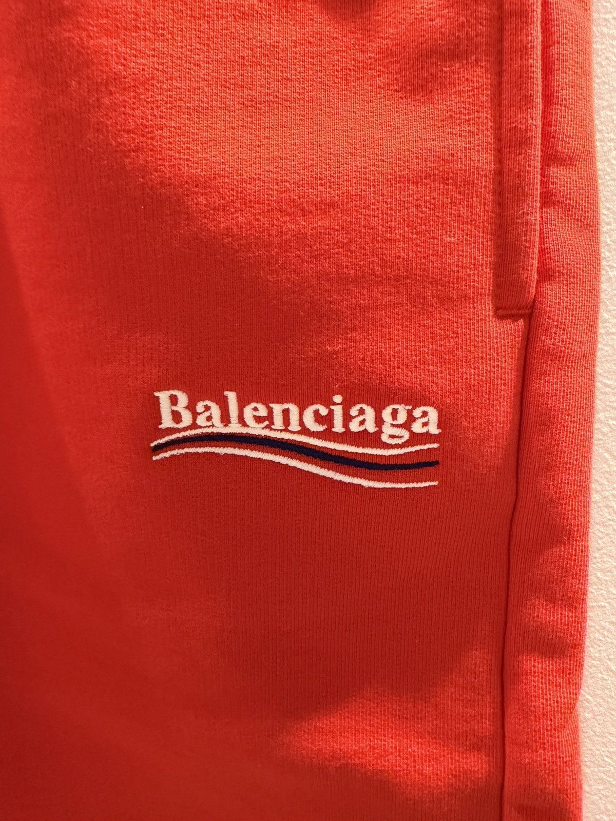 Balenciaga Balenciaga Campaign Shorts Red Medium Size US 32 / EU 48 - 2 Thumbnail