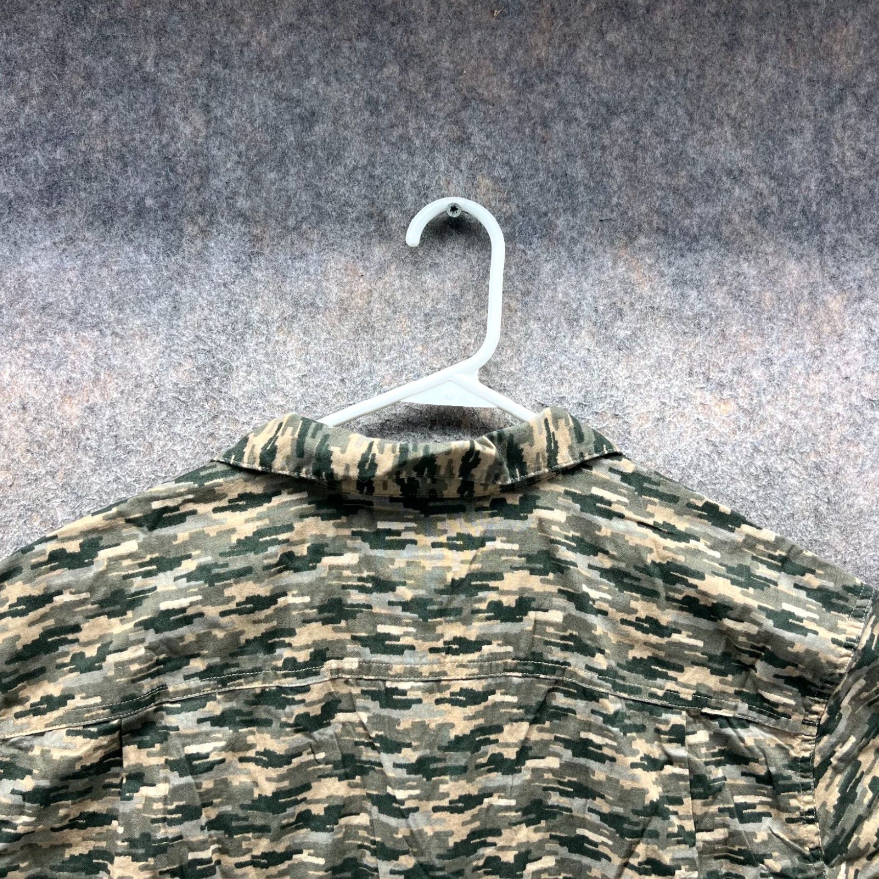 Vintage VINTAGE LL Bean Shirt Men Large Green Button-Down Camouflage Tropical Woven Cotton Button-Up Short Sleeve Chest 42 in Size US L / EU 52-54 / 3 - 4 Thumbnail