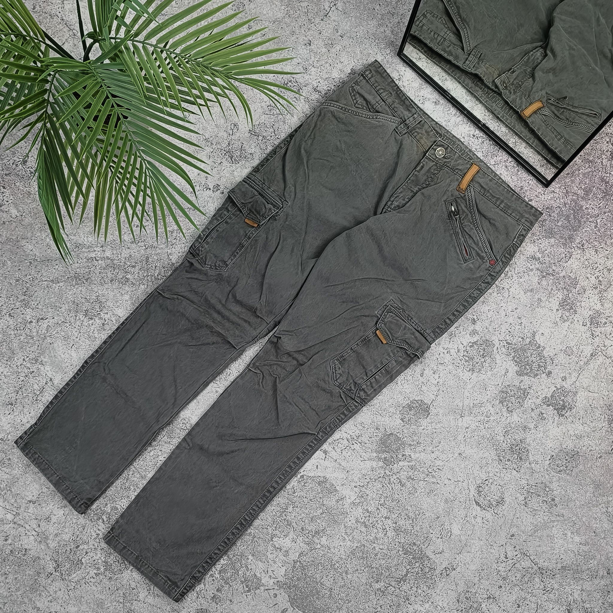 Vintage cargo pants Size US 32 / EU 48 - 1 Thumbnail
