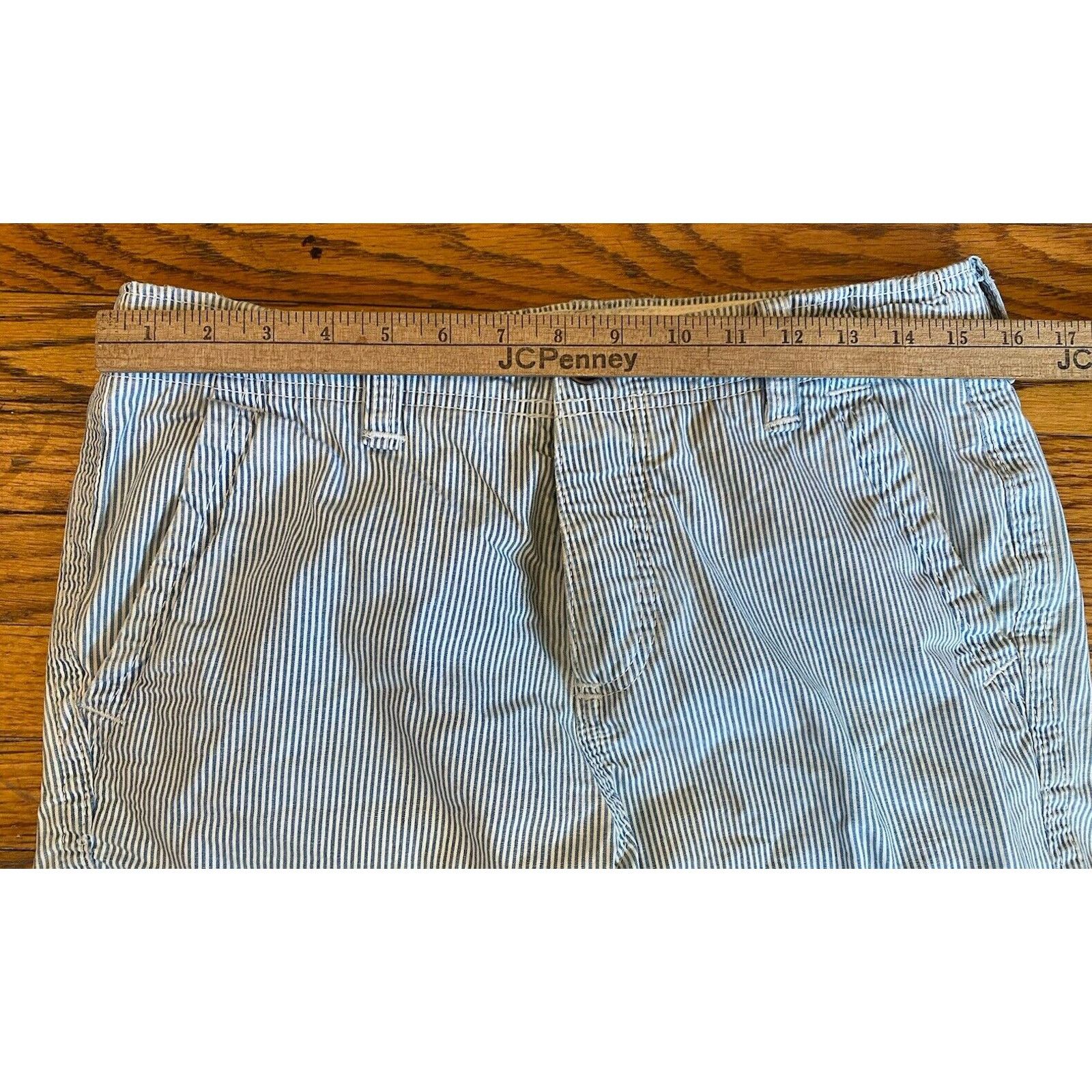 Abercrombie & Fitch VTG Abercrombie & Fitch Button Fly Jean Shorts Womens 31 Size 31" - 4 Thumbnail