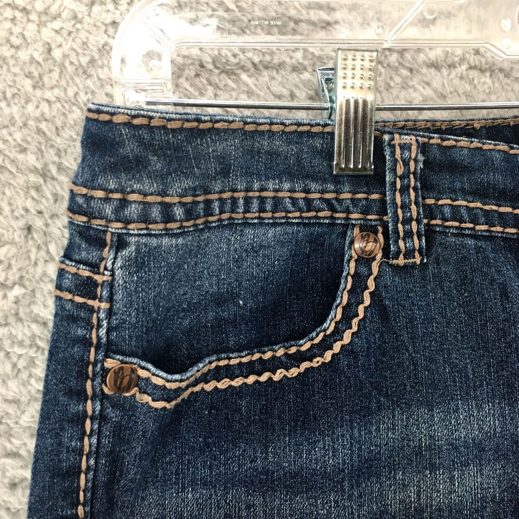 Nine West Nine West Jeans Womens 10x30 Blue Capri Cropped Embroidered Back Pockets Zip Fly Size 32" / US 10 / IT 46 - 3 Thumbnail