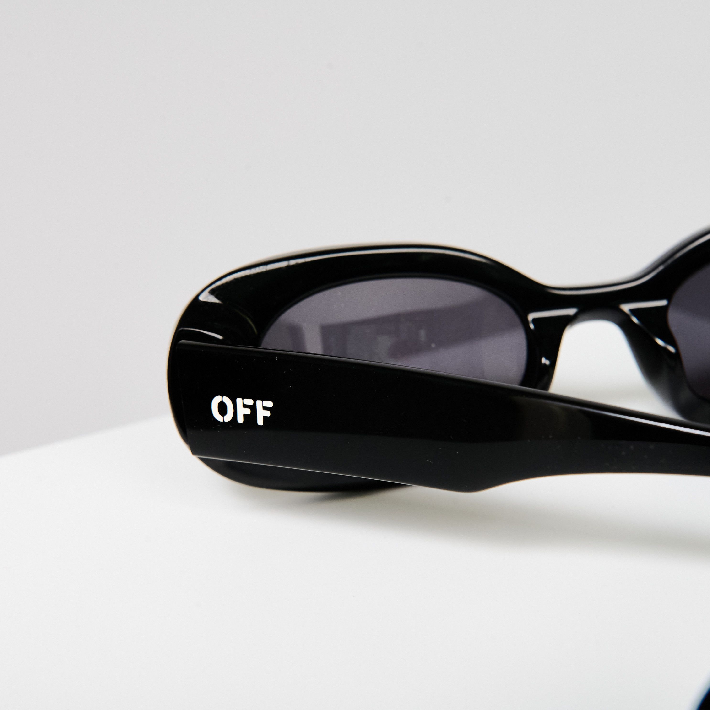 Off-White OFF WHITE AMALFI BLACK SUNGLASSES Size ONE SIZE - 10 Thumbnail