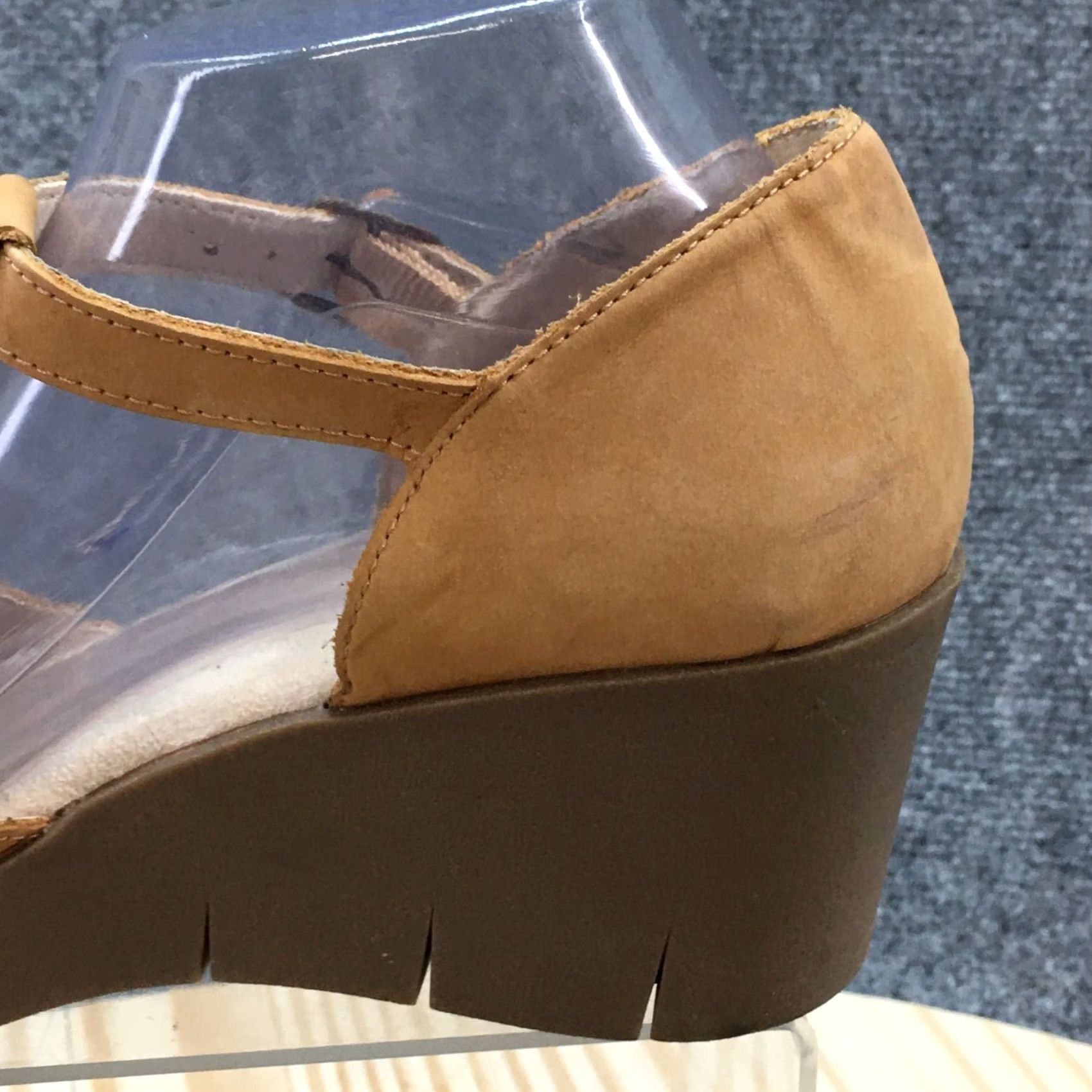 Vintage White Mountain Sandals Womens 11 M Parisia Wedge Brown Leather T-Strap Size US 11 / IT 41 - 5 Thumbnail