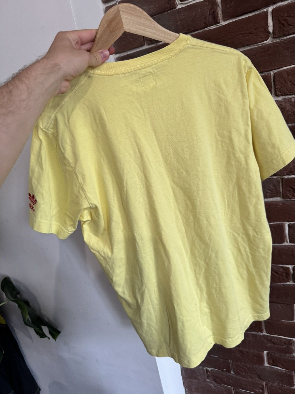 Adidas Very Rare 2006 Adidas Bunny Wailer Marley Yellow T Shirt M Size US M / EU 48-50 / 2 - 4 Thumbnail