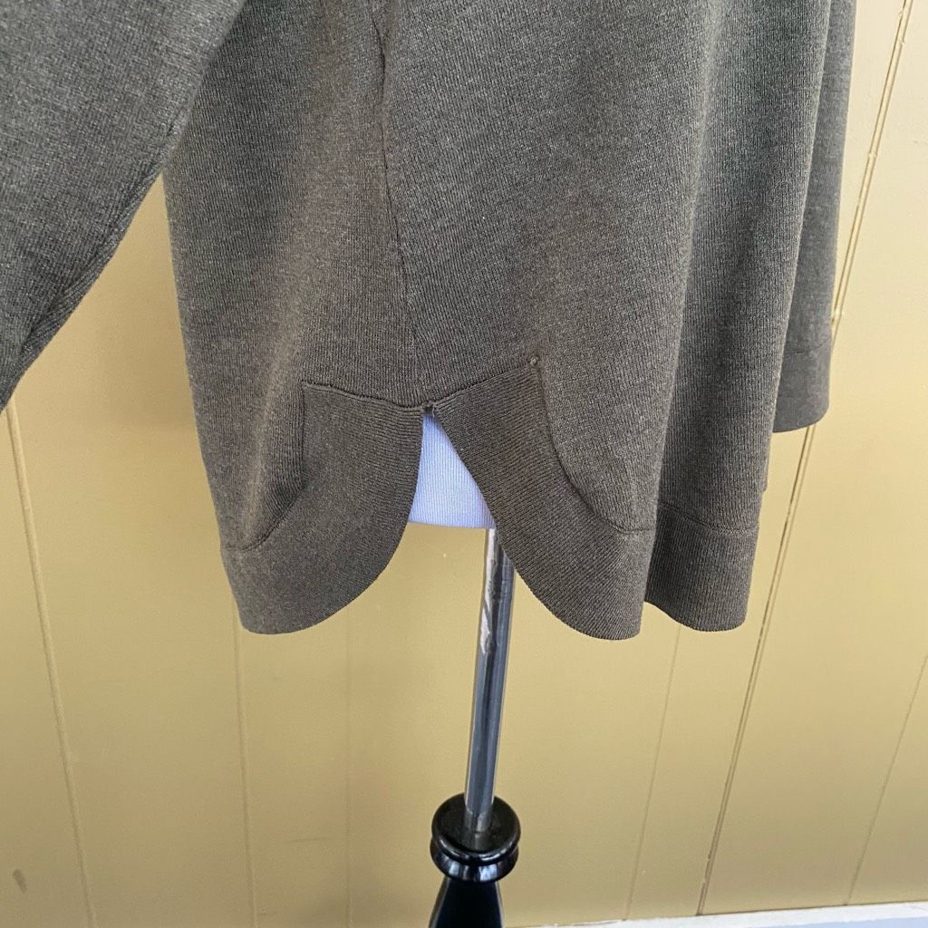 Other Survival women L V-cut Longsleeve sweater w/side slits olive Size L / US 10 / IT 46 - 4 Thumbnail