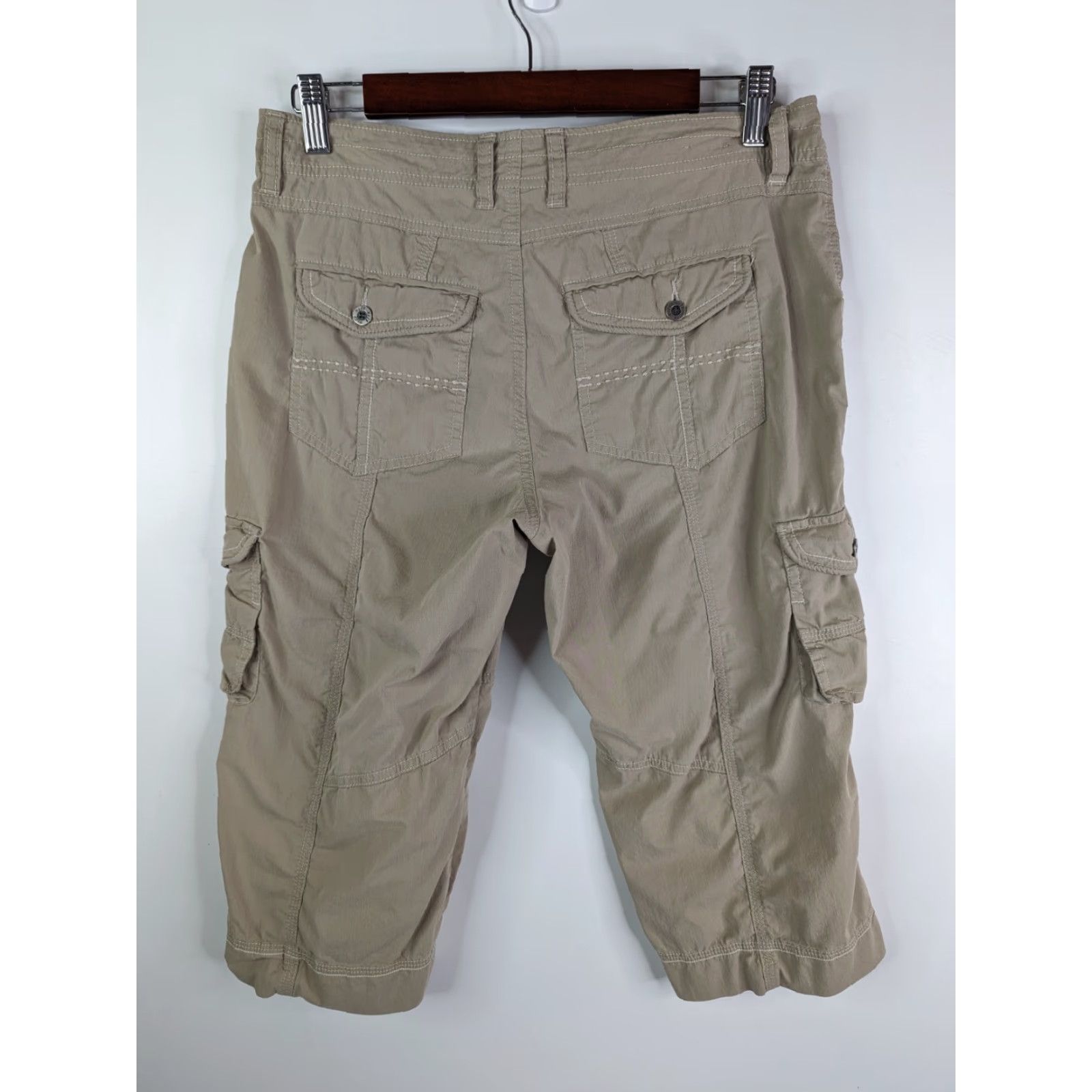 Vintage Kuhl Pants Womens 6 Khaki Beige Tan Capris Cargo Cropped Casual Hiking Outdoor Shirt Pants? Size 28" / US 6 / IT 42 - 4 Thumbnail