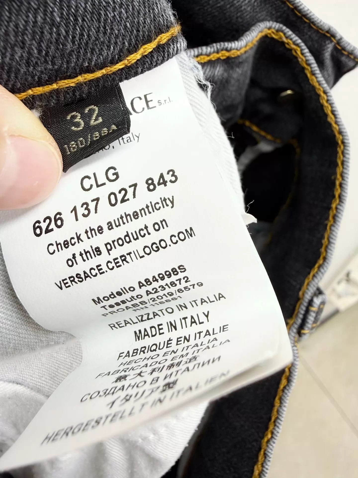 Versace Versace Men's Authentic Size 32 Denim Jeans Worn 2x Size US 32 / EU 48 - 7 Thumbnail