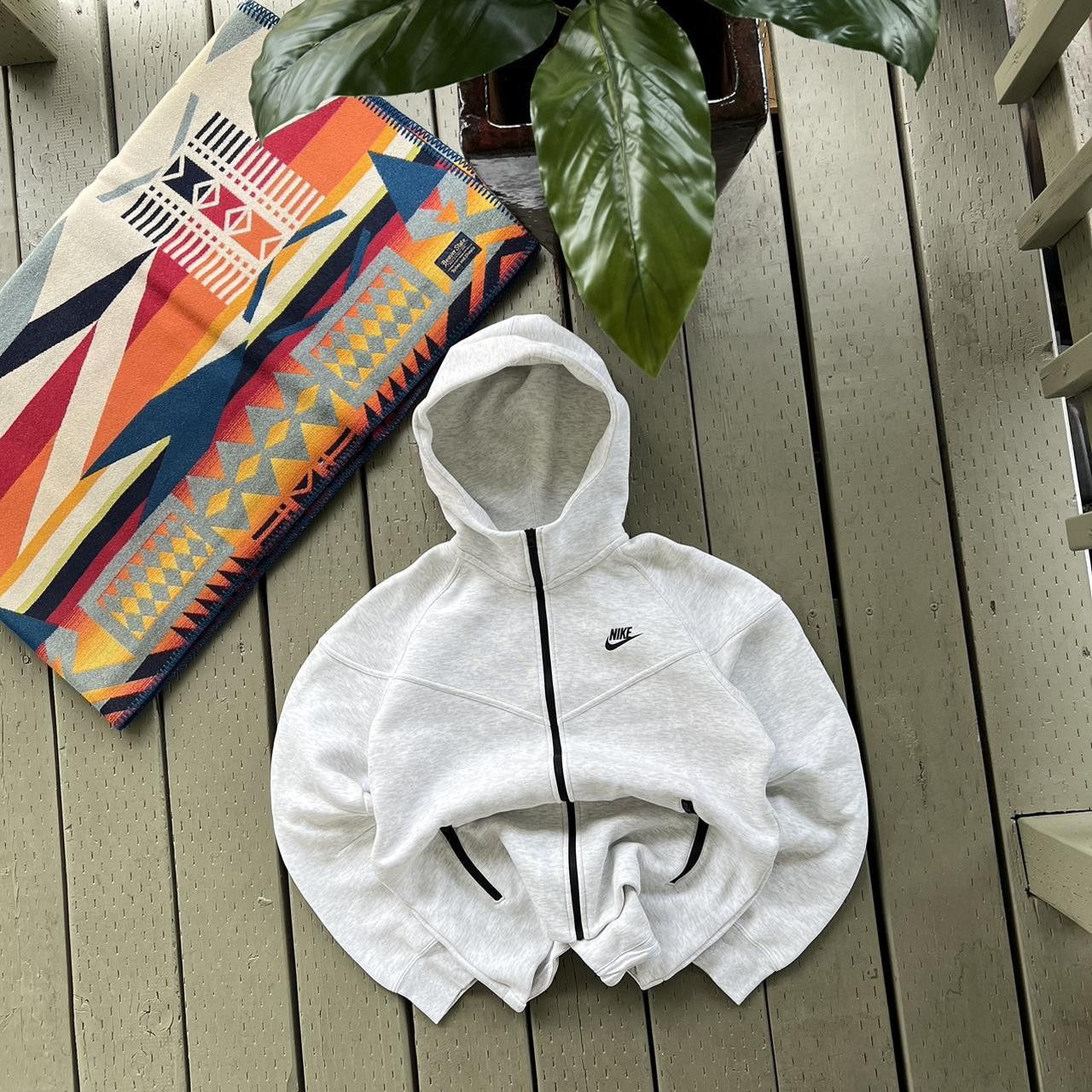 Nike Nike Tech Fleece Hoodie L Full Zip Windrunner Zip Pockets Size US L / EU 52-54 / 3 - 1 Thumbnail