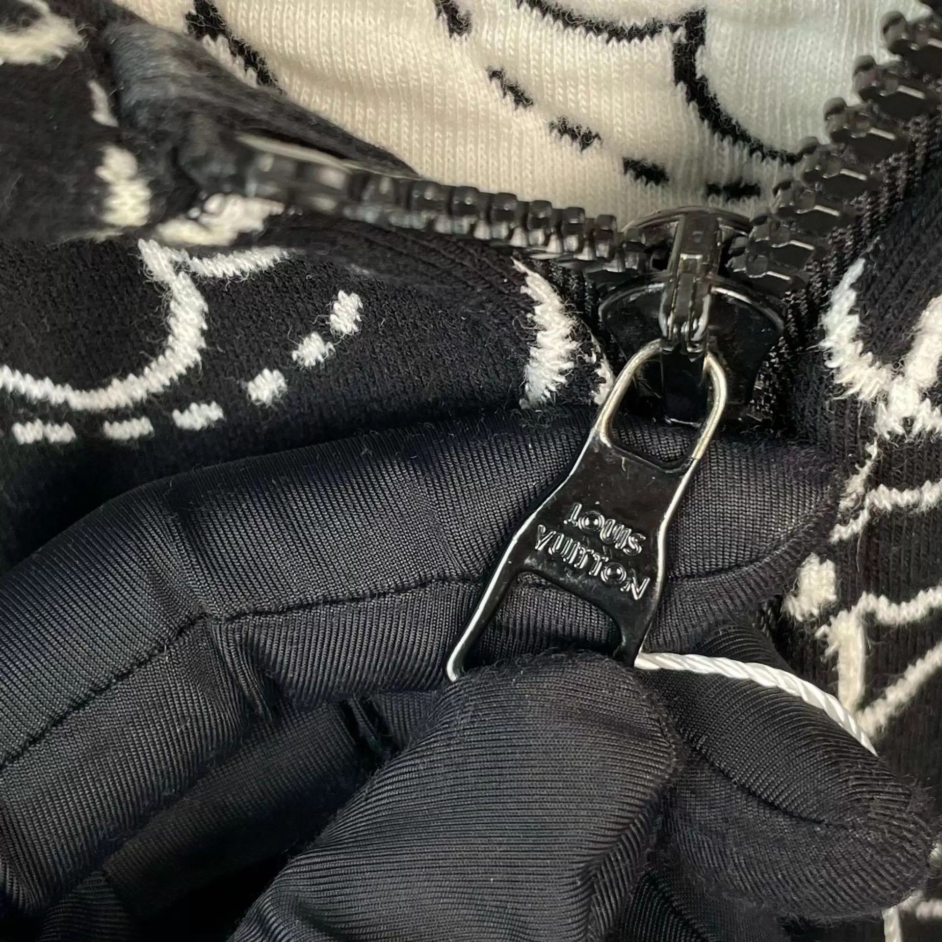 Louis Vuitton LV cardigan black S 21 Size S / US 4 / IT 40 - 9 Thumbnail