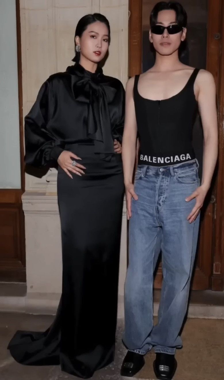 Balenciaga Balenciaga Garde-Robe Hooded Pussycat-Bow Blouse Size M / US 6-8 / IT 42-44 - 6 Thumbnail