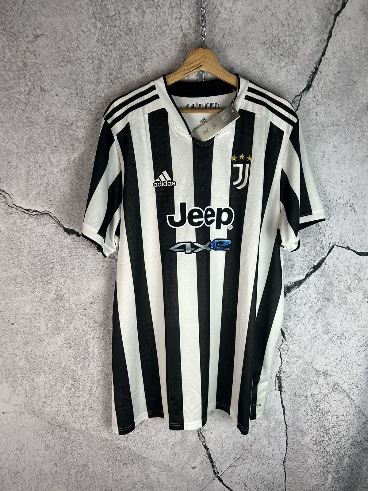 image of Adidas 2021/2022 Juventus Turin Football Soccer Jersey in Black White, Men's (Size 2XL)